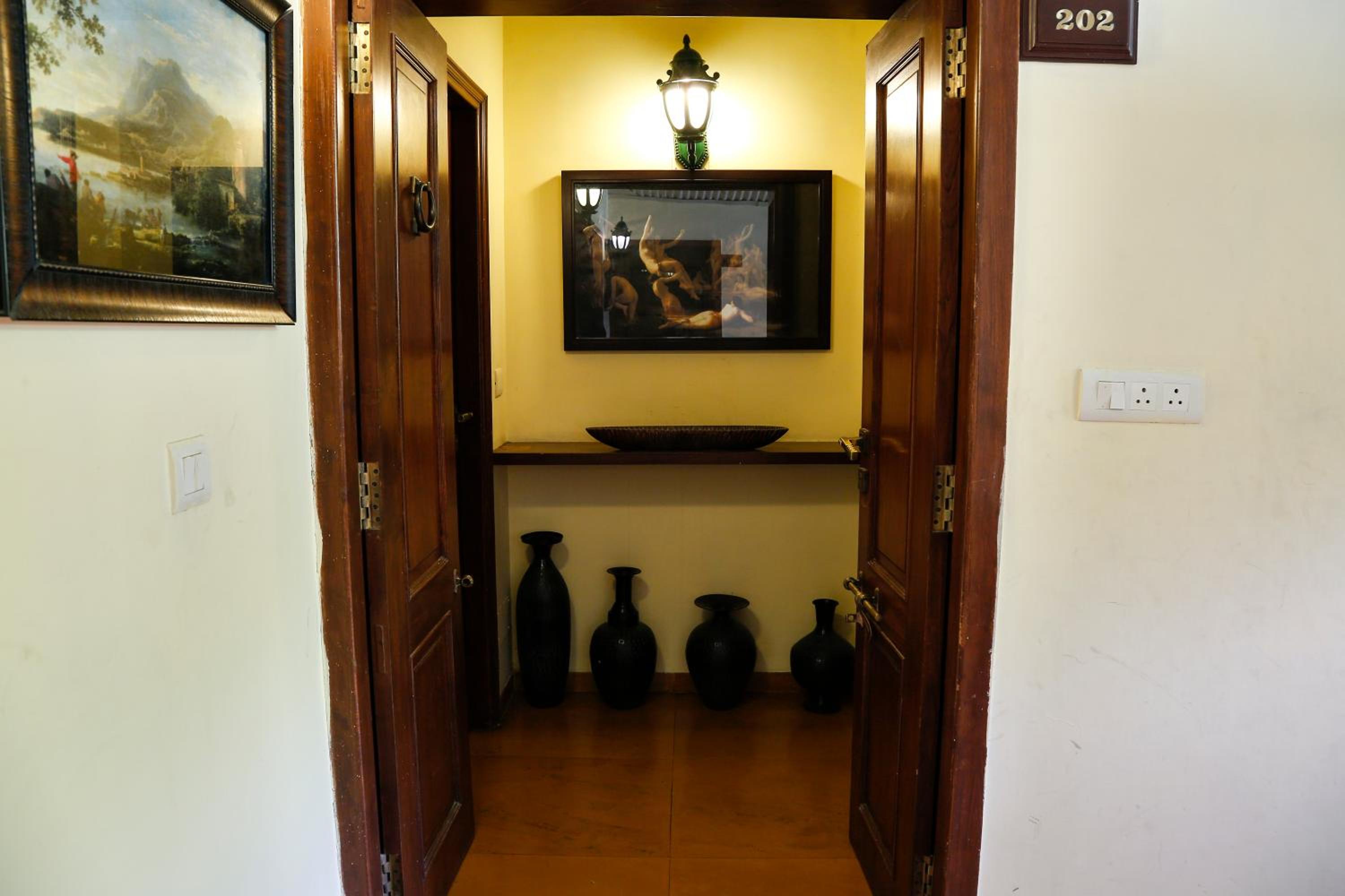 The Colonial Manek Manor By SAH