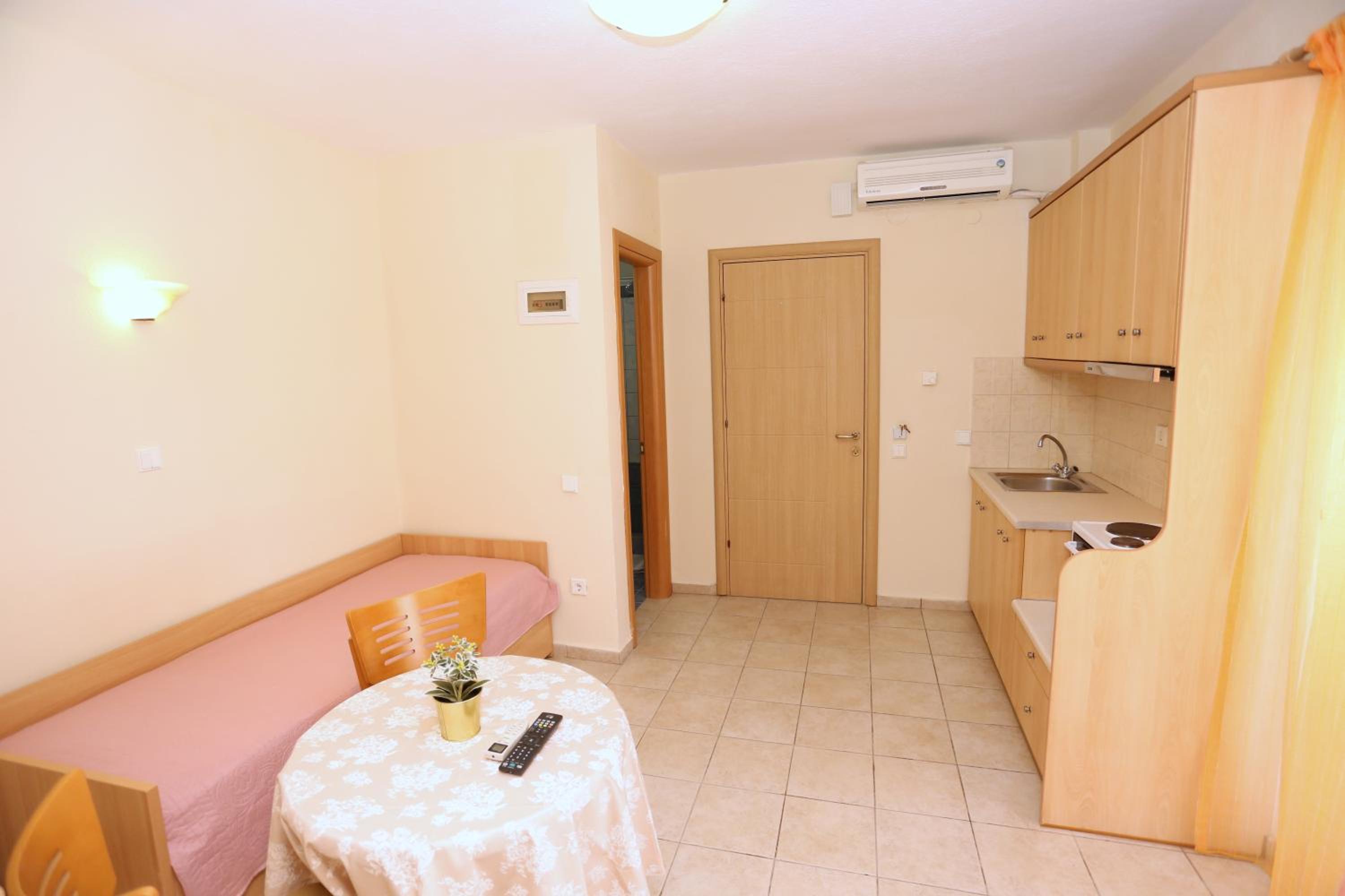 Katerina Apartments
