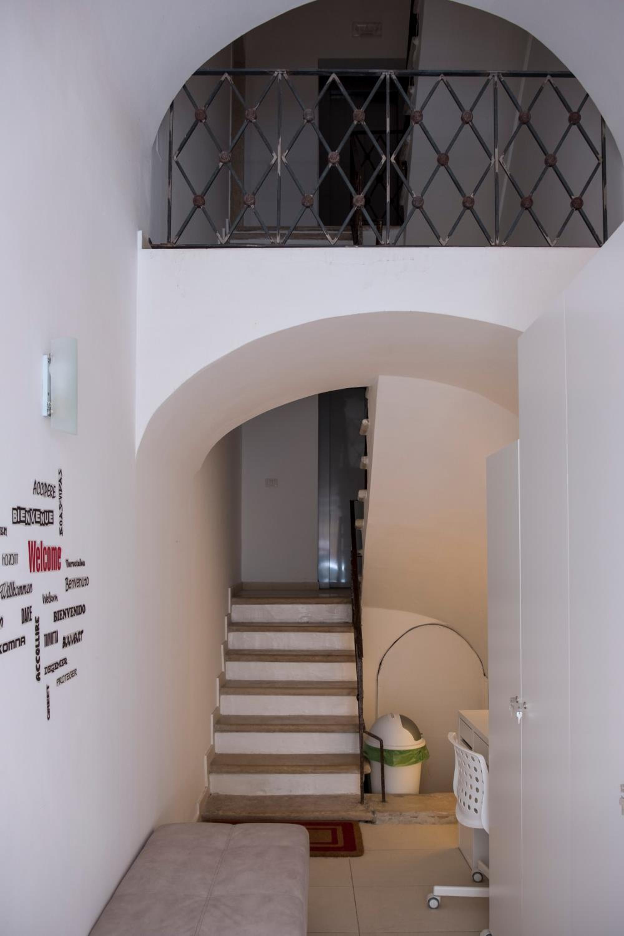 Enjoy Trani en Trani — recepcion & lobby
