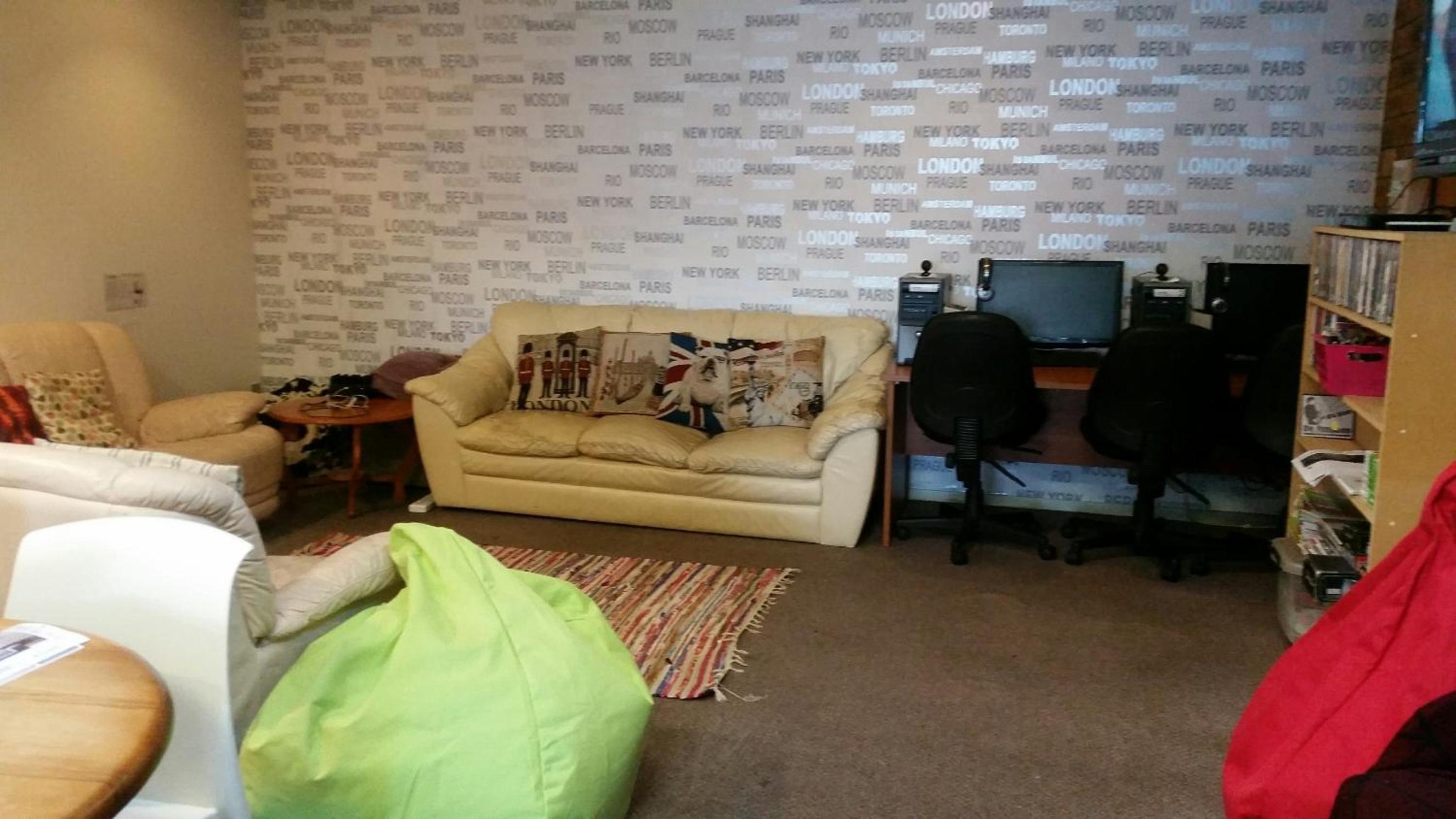 Photo 6