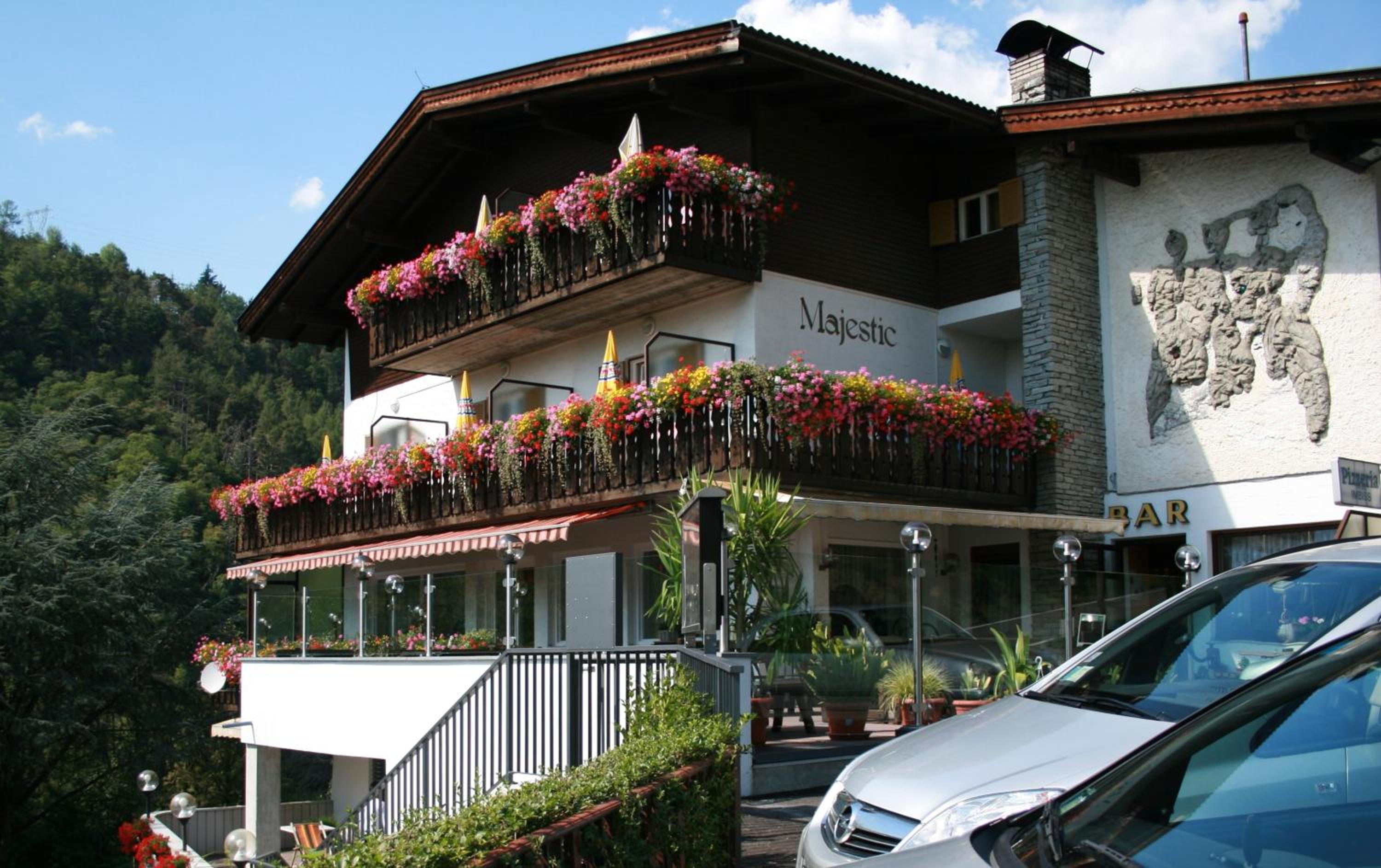 Hotel Gasthof Majestic - Image 1