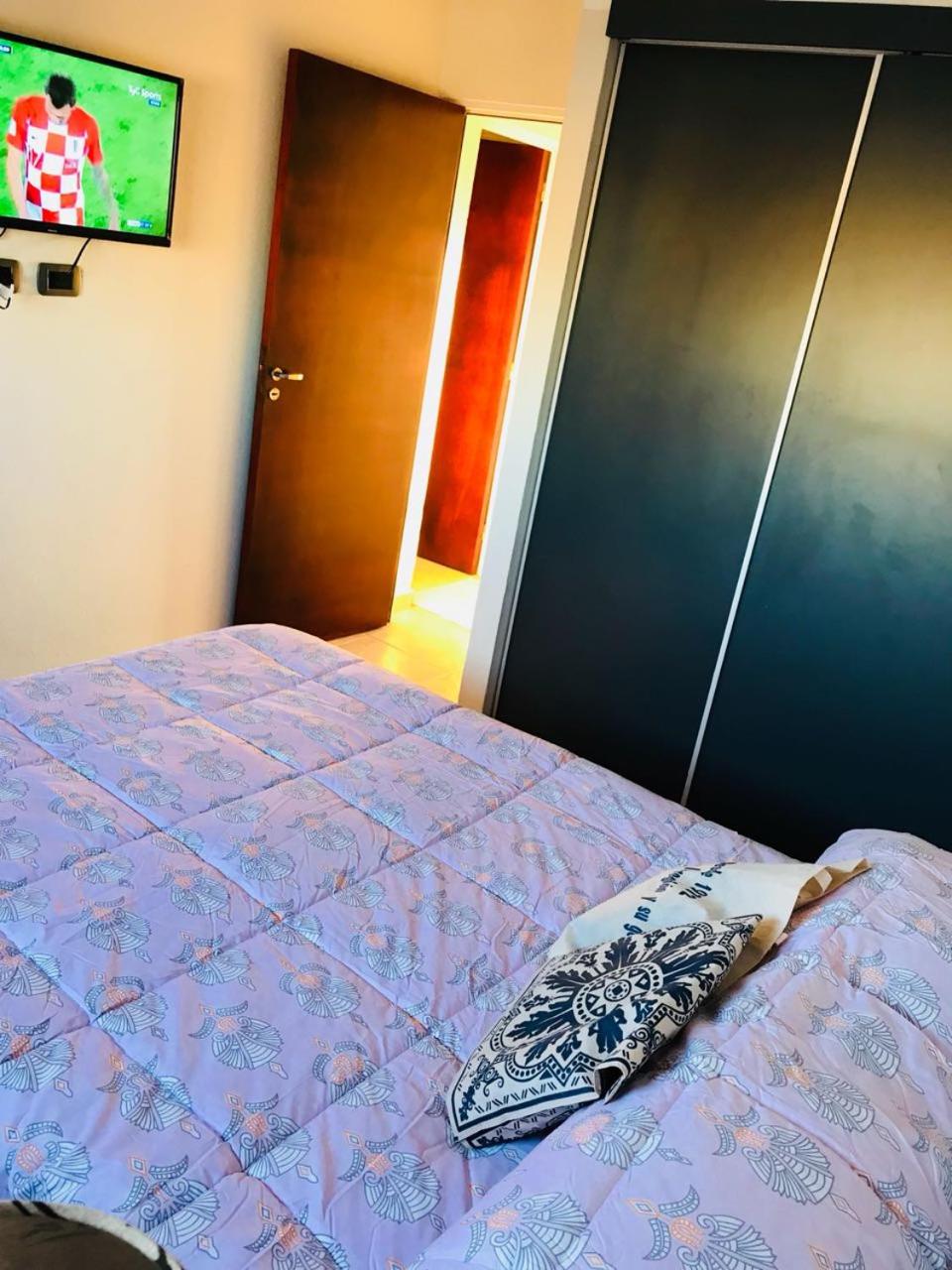 Hermoso apartamento a pasos de BV Pellegrini cochera!