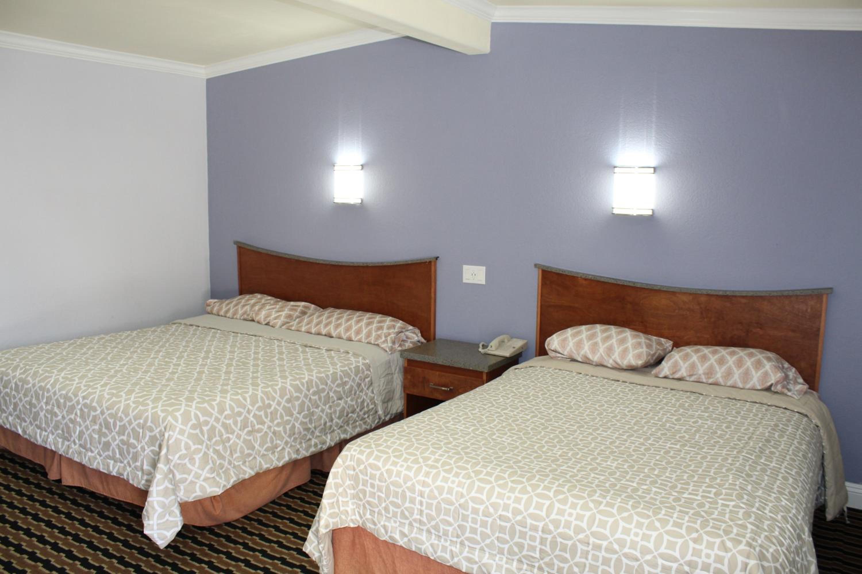Trails Motel