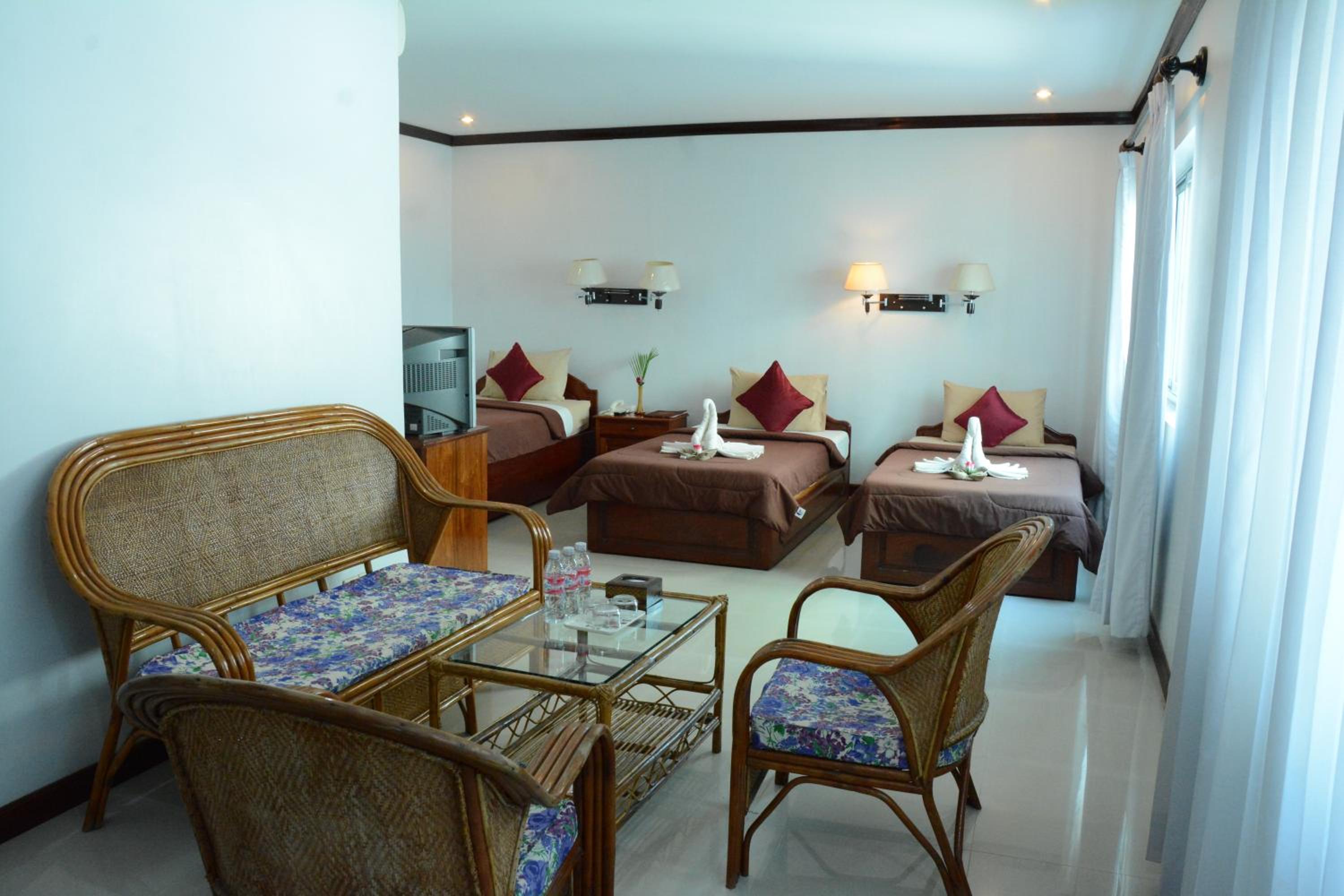 Mom's Guesthouse