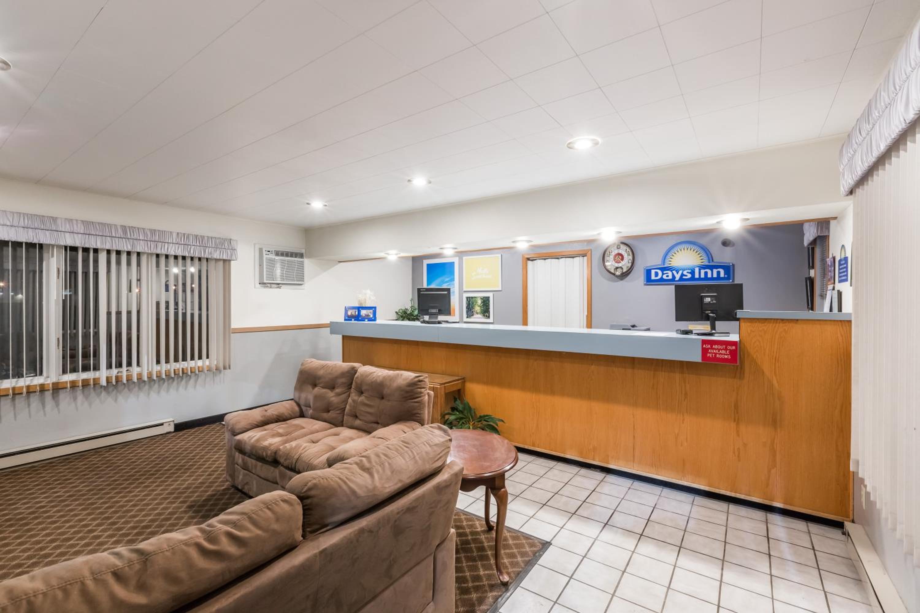 Days Inn by Wyndham Atlantic - Property Image 4