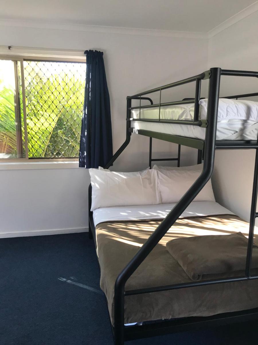 Backpackers Inn On The Beach view 3