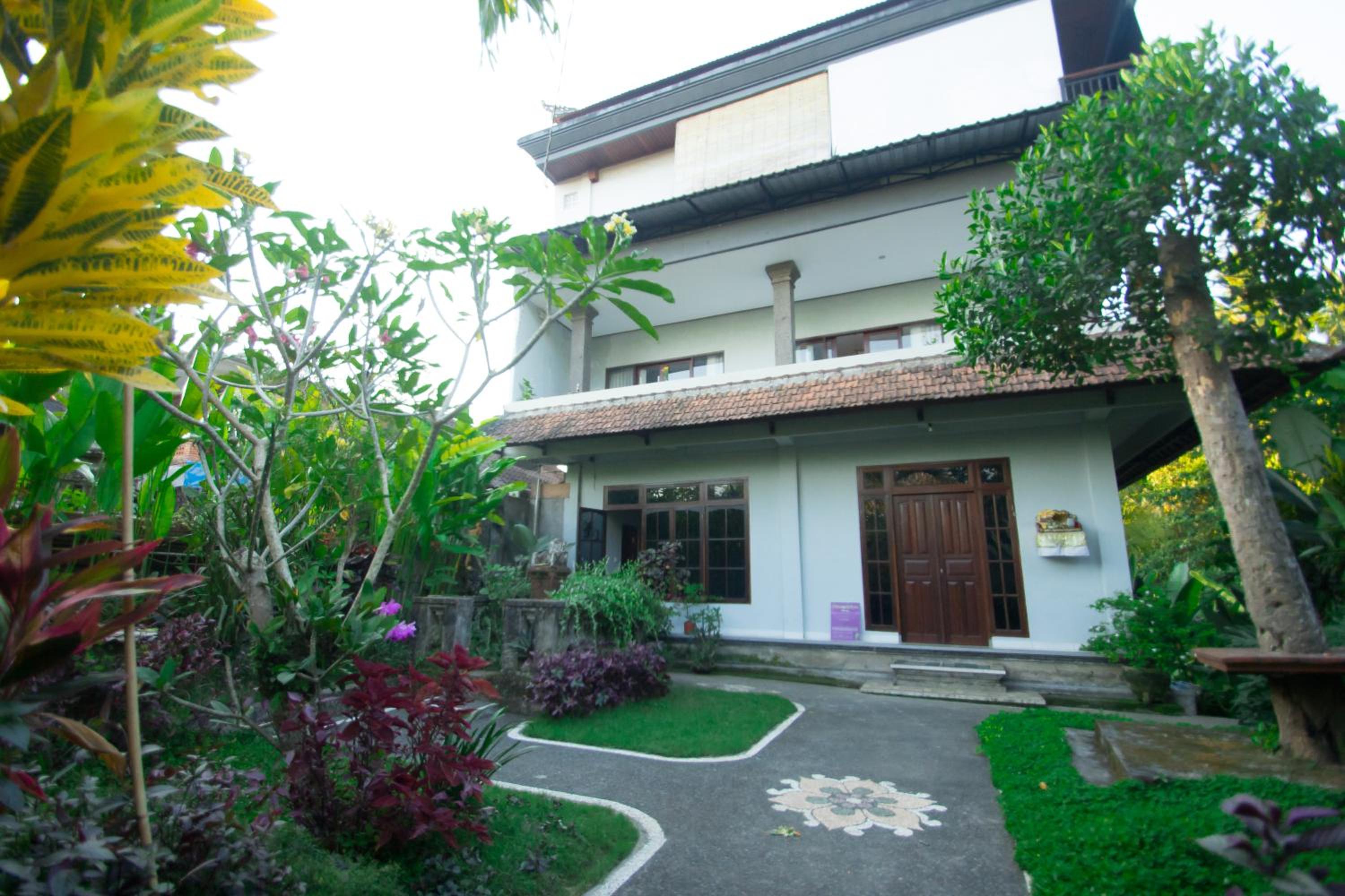 Akusara Guest House