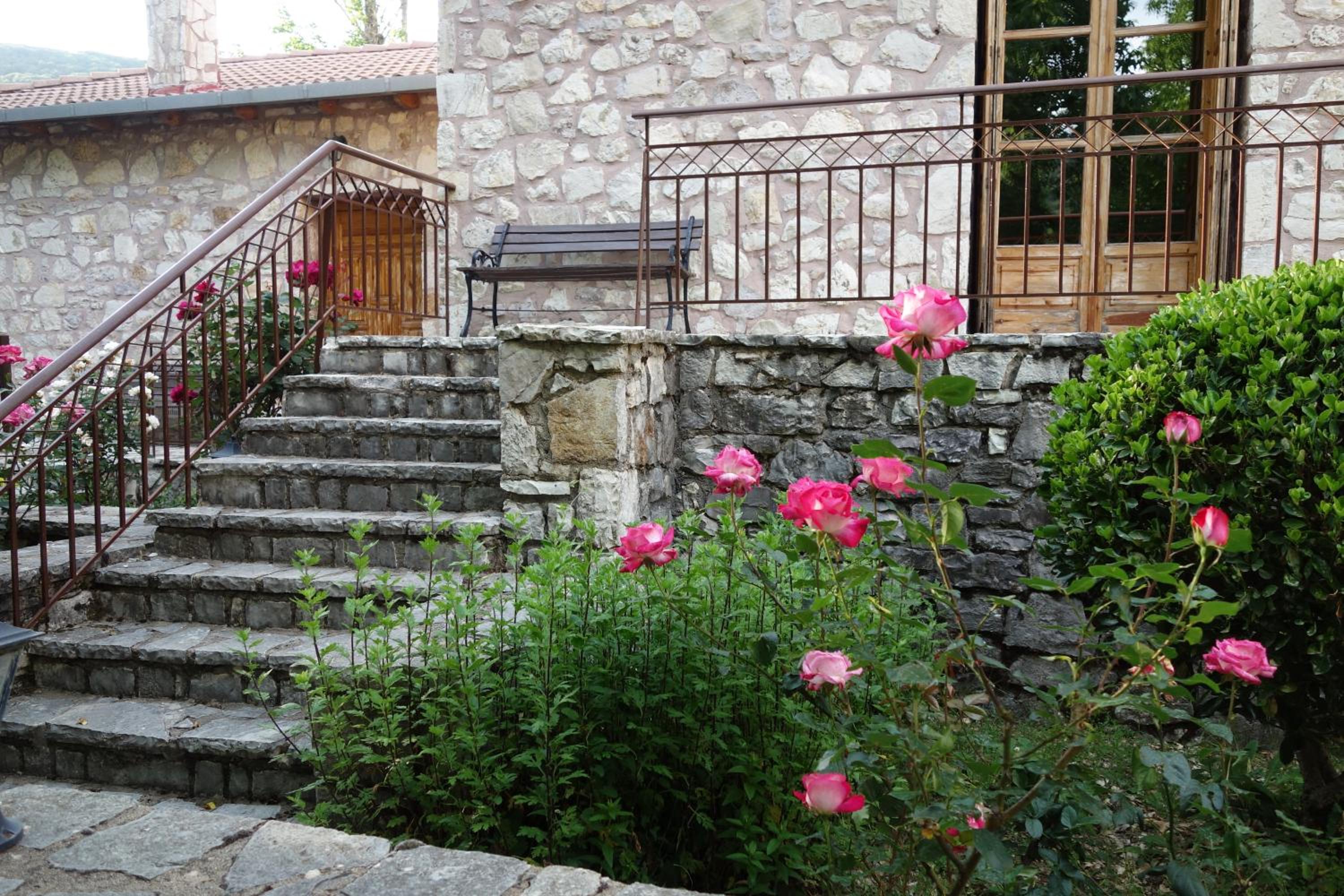 Photo 27