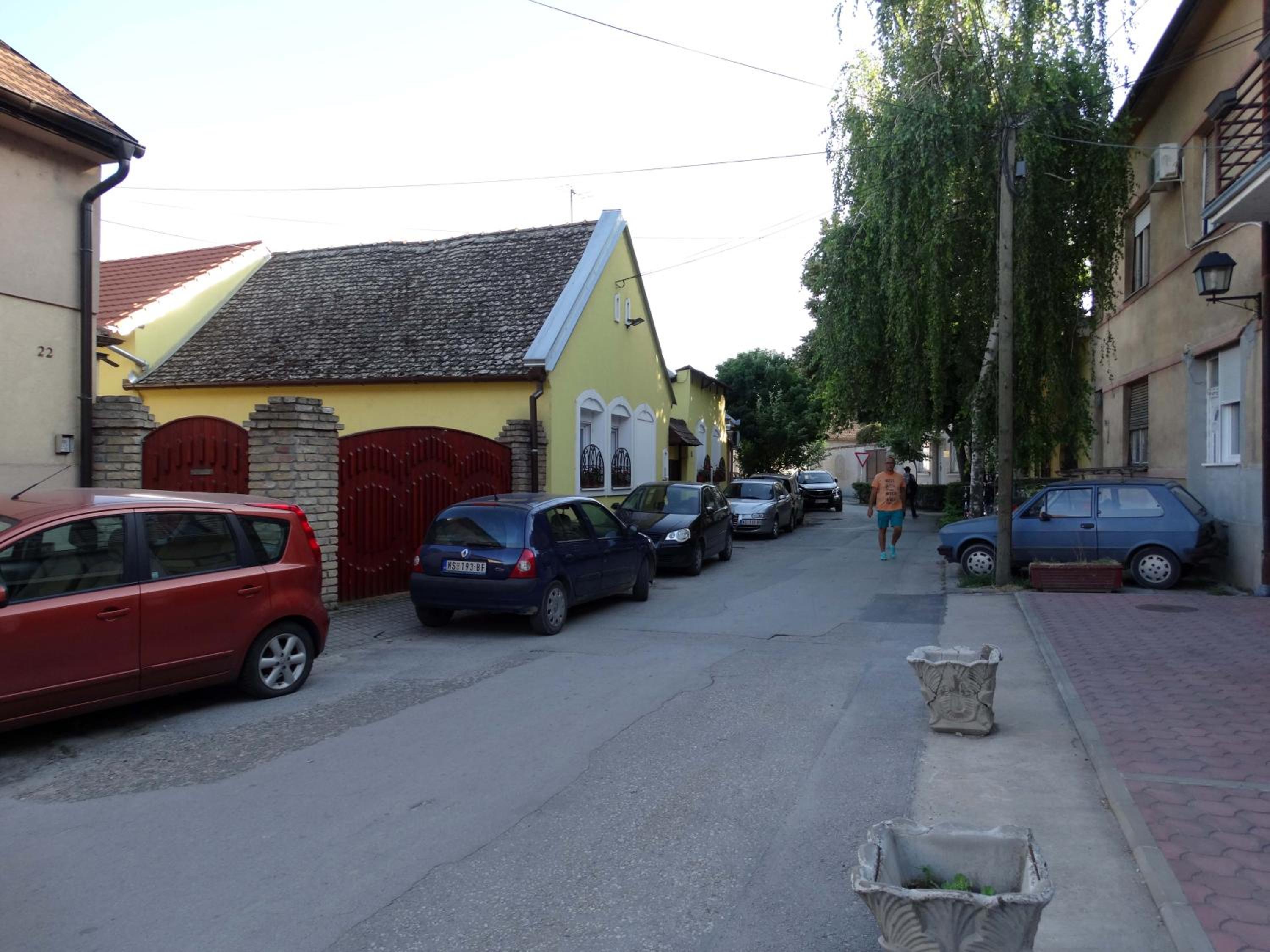 Photo 33
