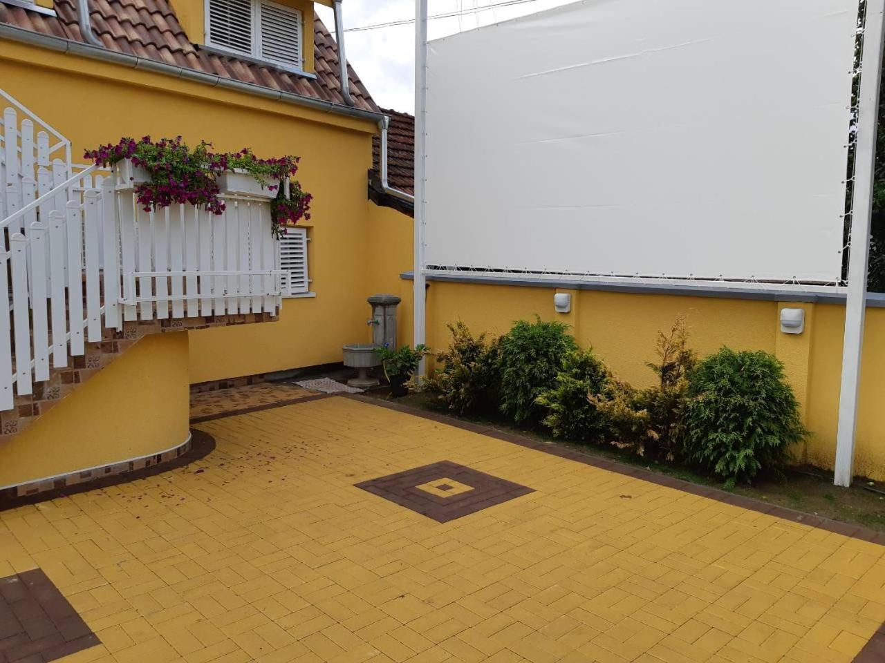 Photo 35