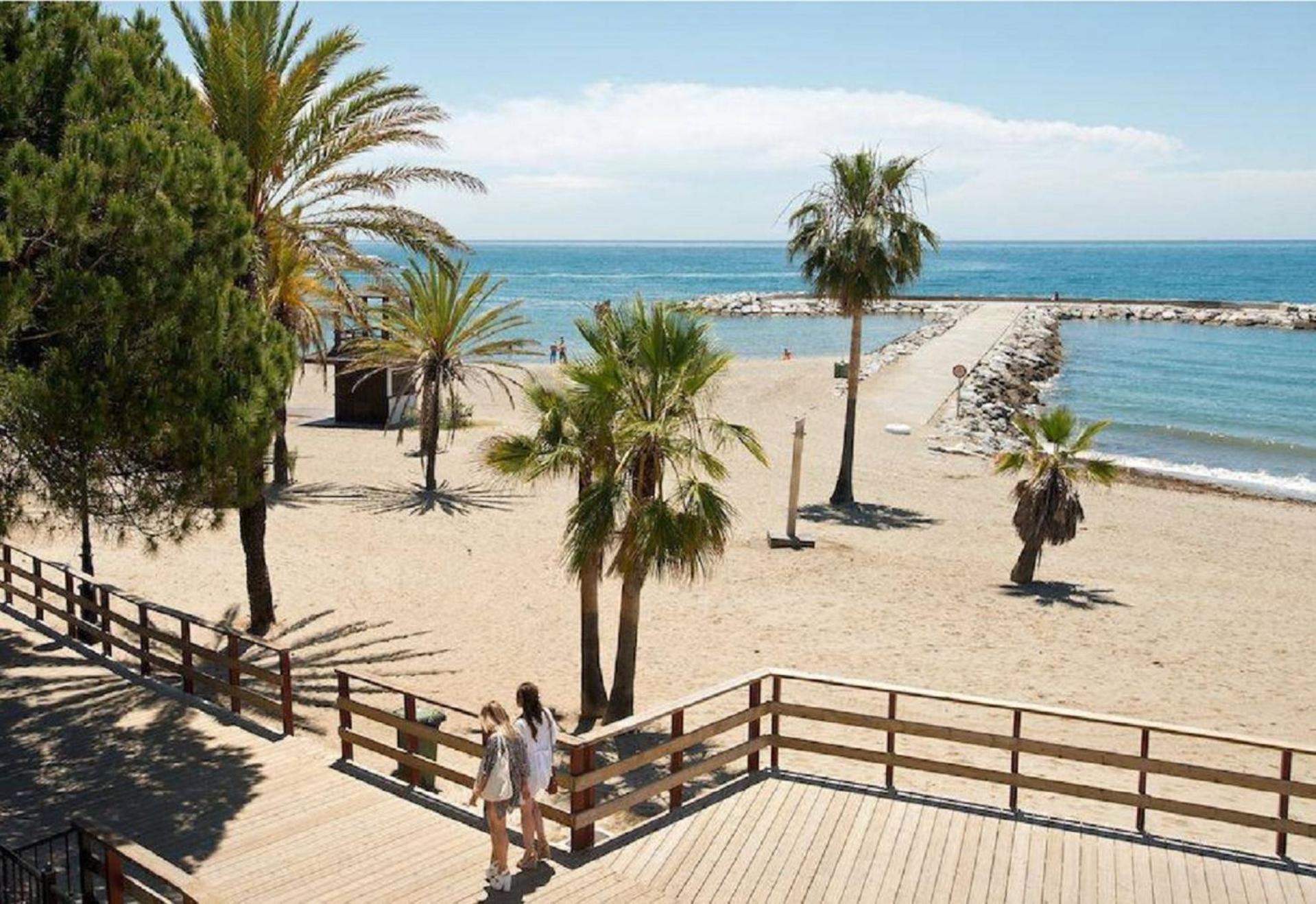 Beachfront Luxury Residence, Playas del Duque, Puerto Banús, Marbella photo 2