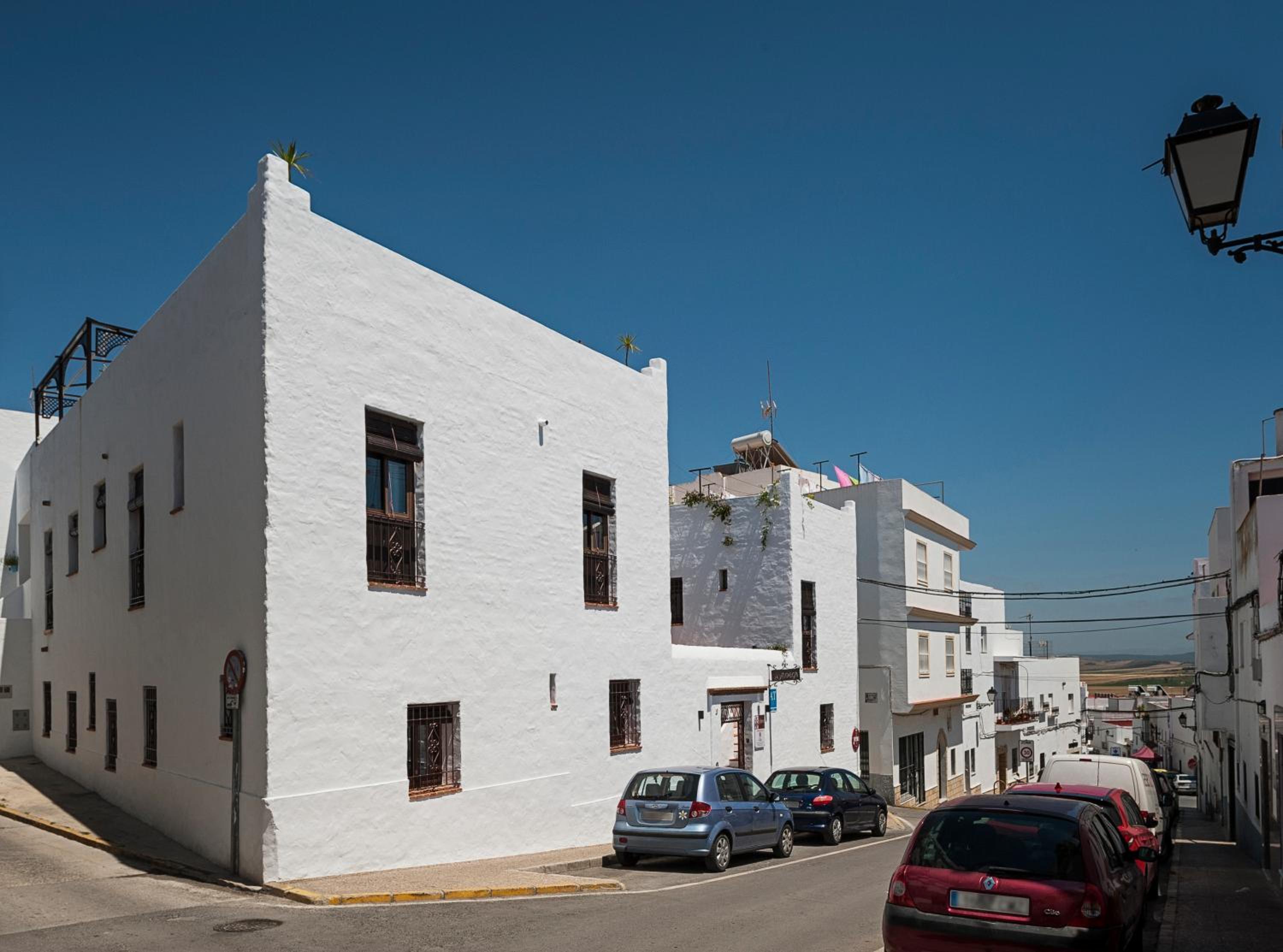 Habitaciones y Apartamentos en el centro La Jábega by Conil Home