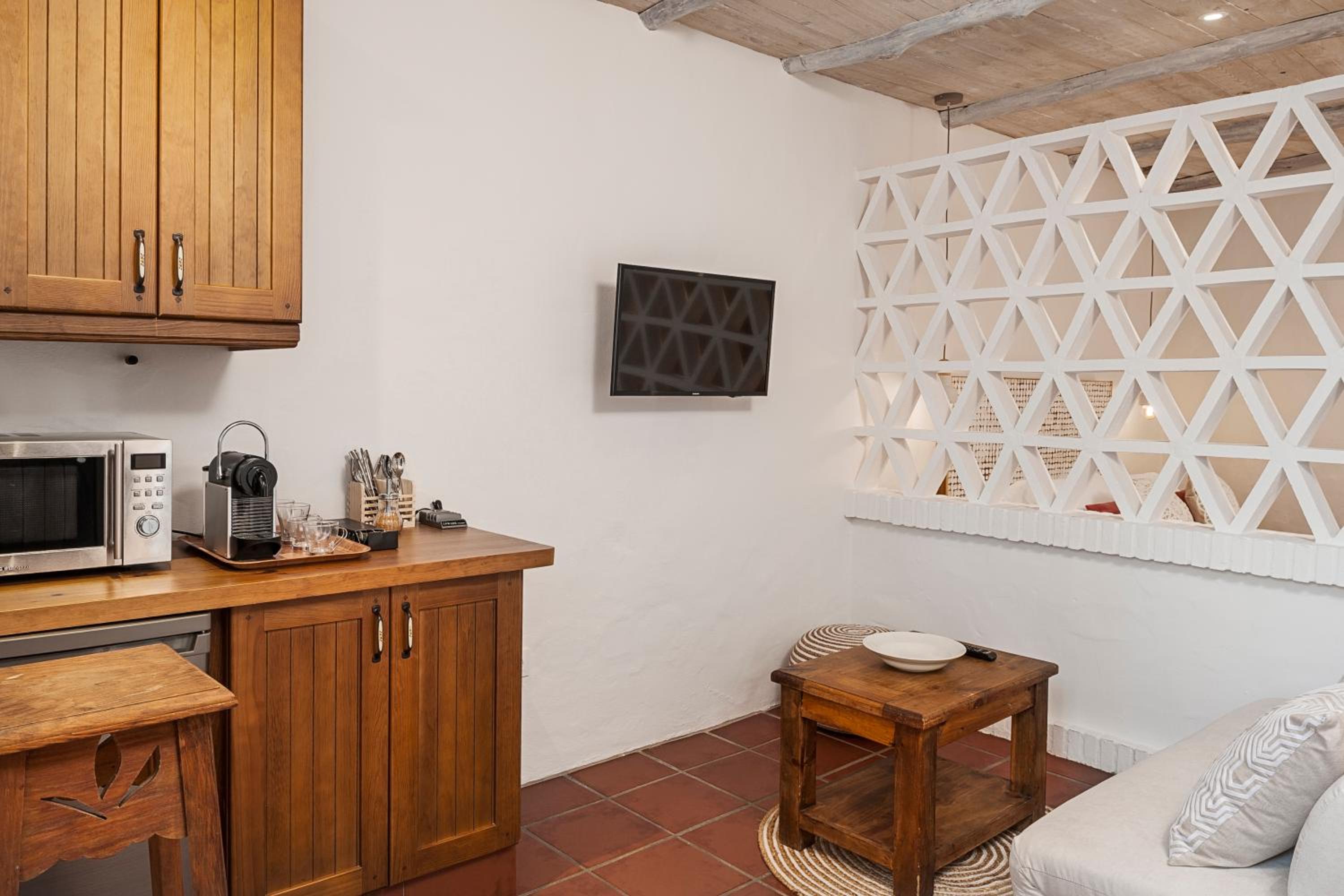 Habitaciones y Apartamentos en el centro La Jábega by Conil Home
