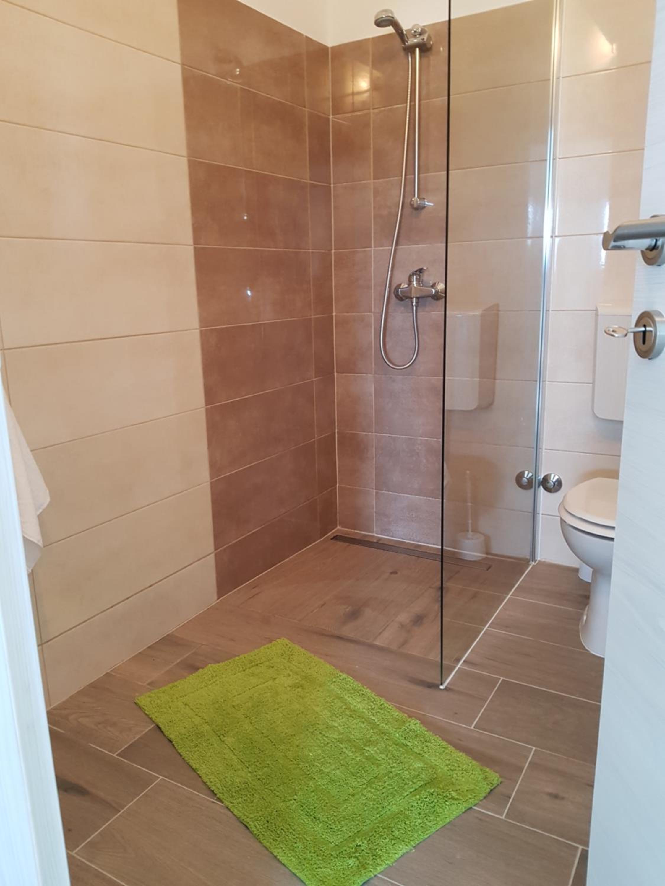 Photo 69