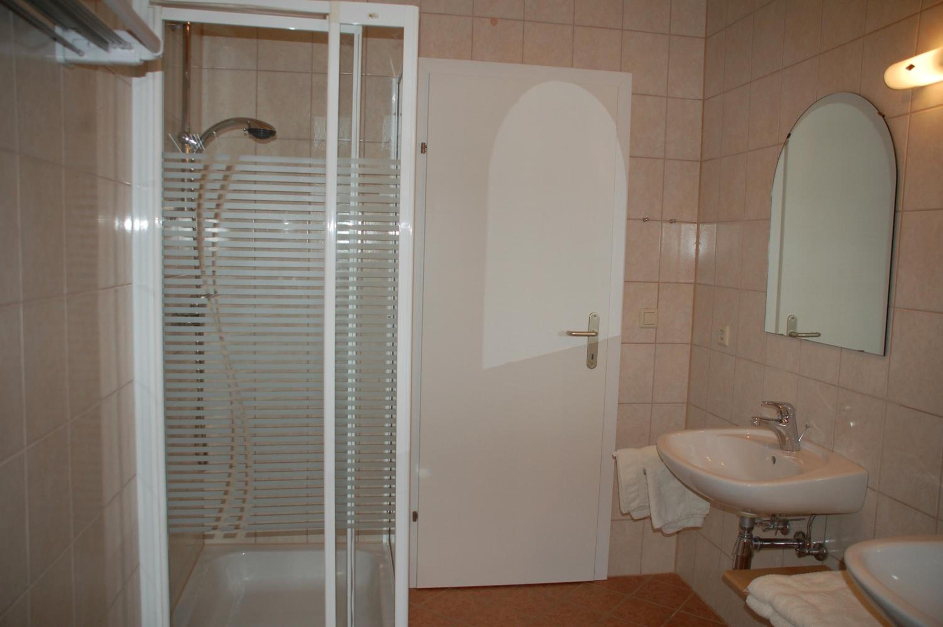 Photo 34