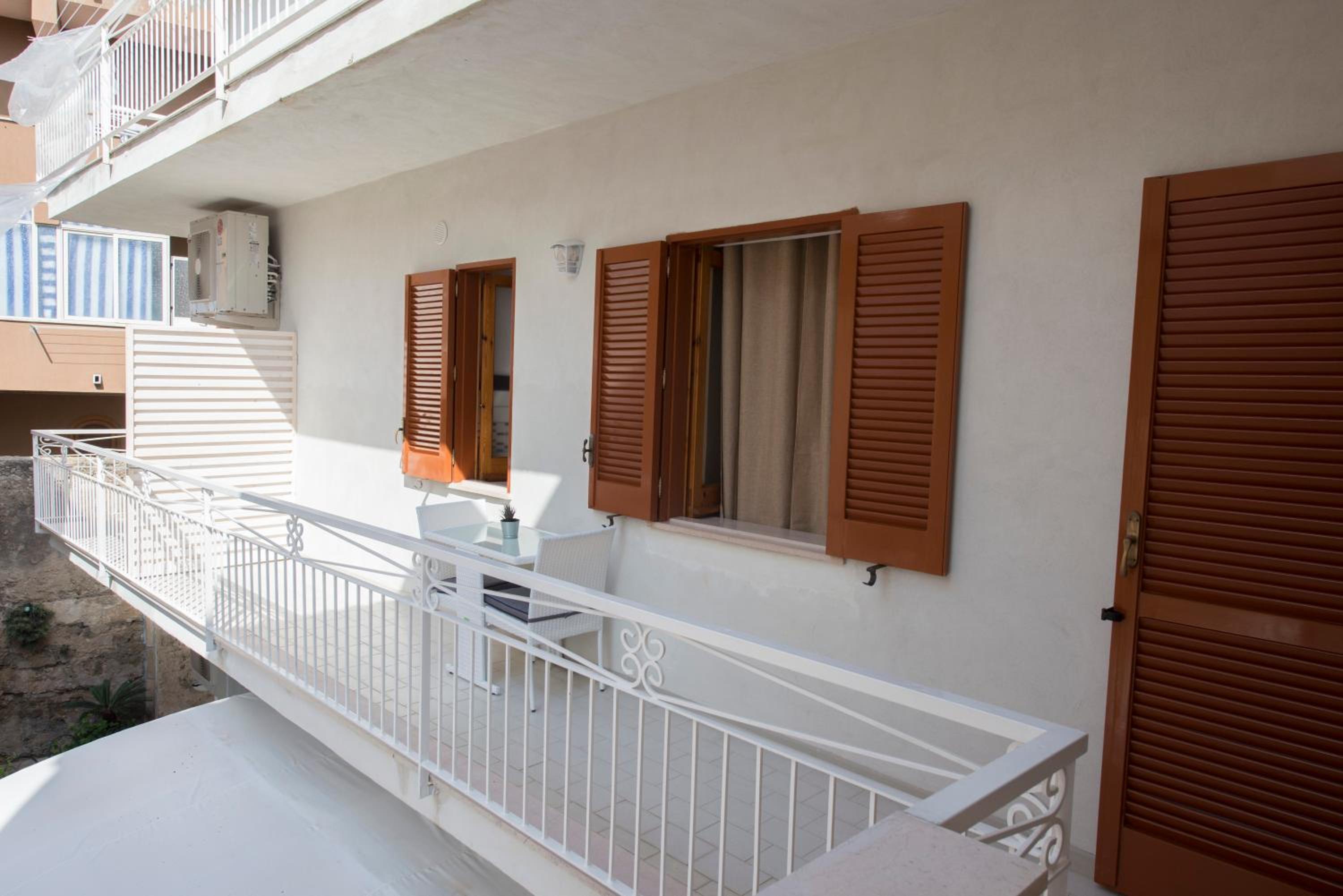 Donna Rosa Accommodation - Image 5