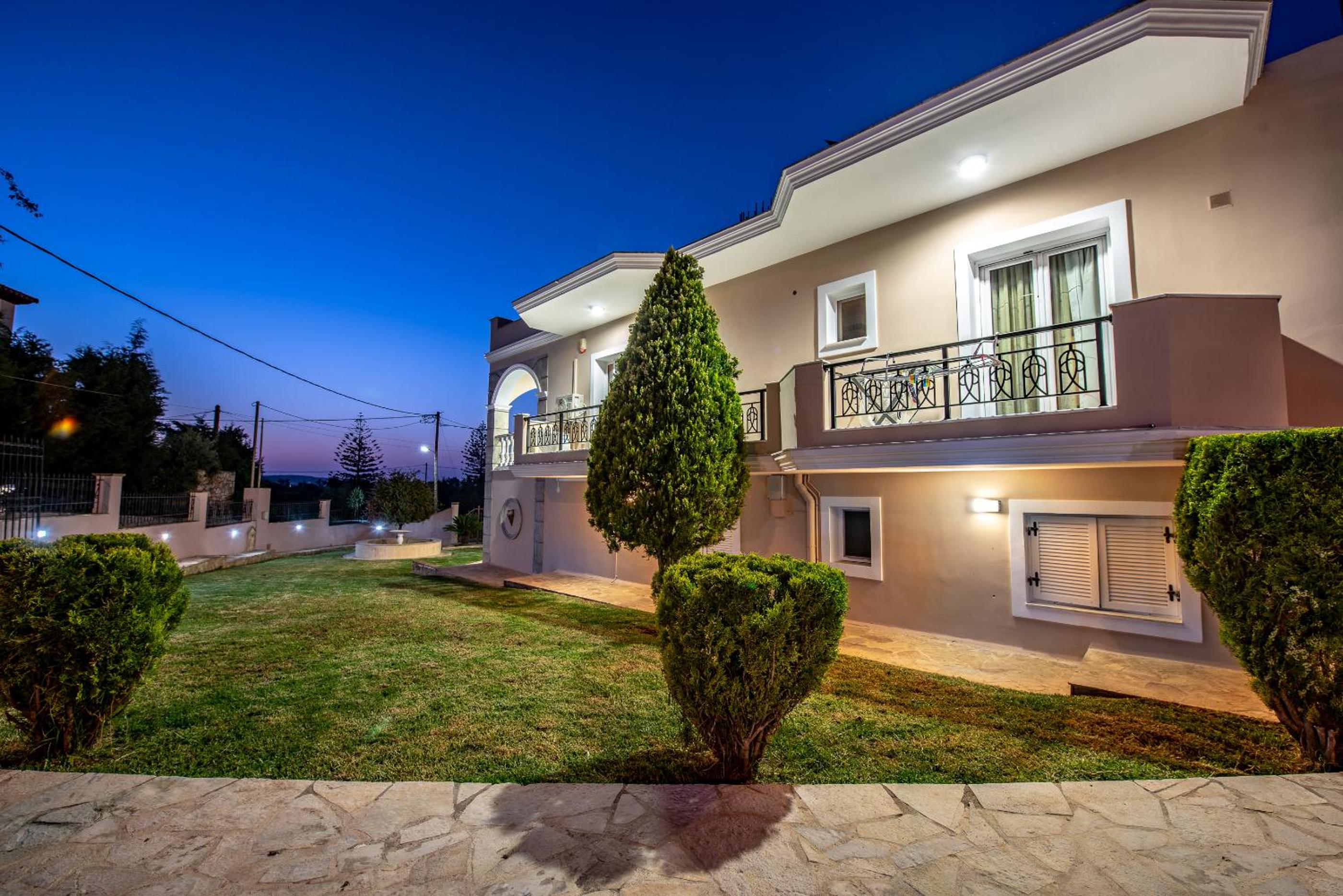 Erato Apartment