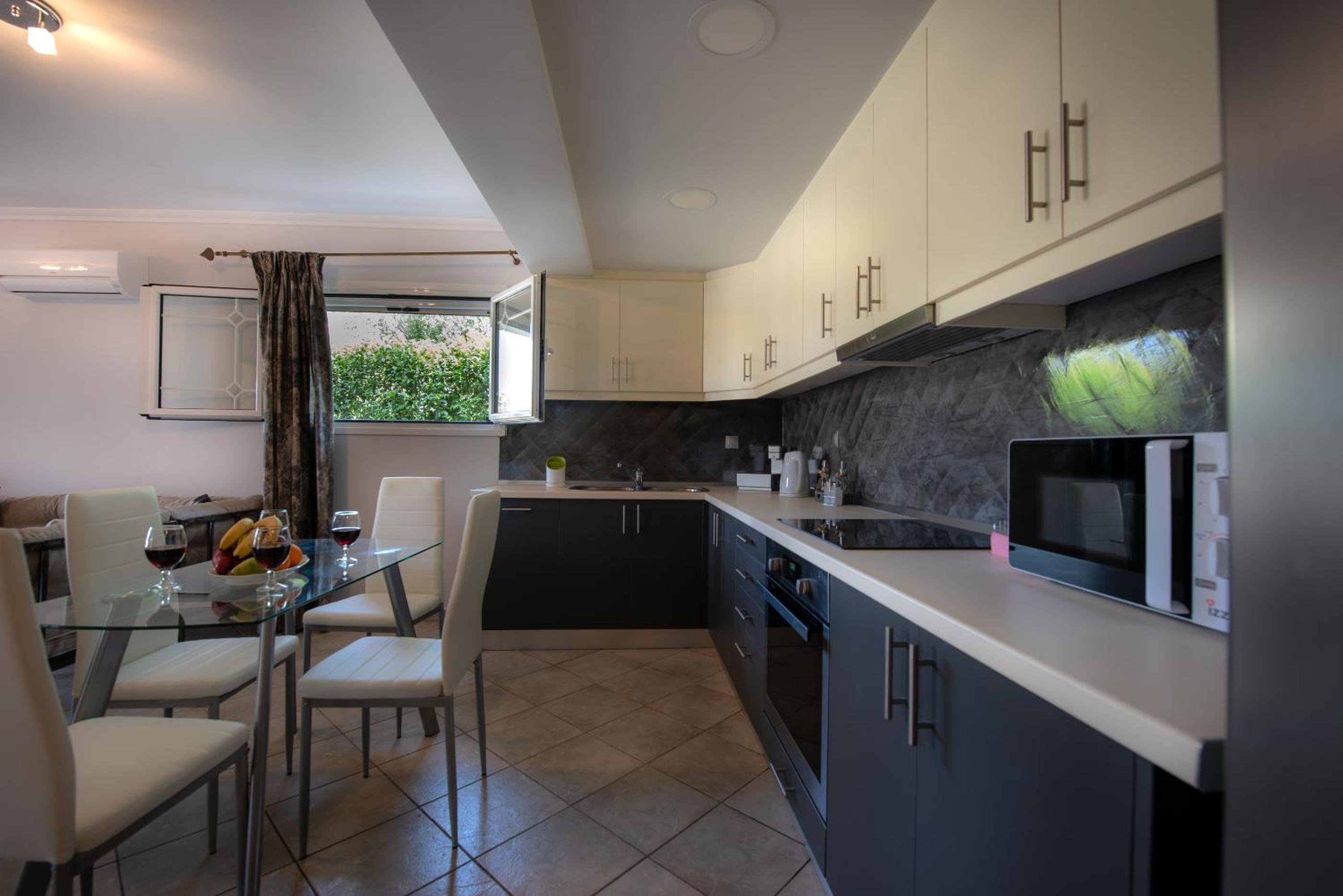 Erato Apartment