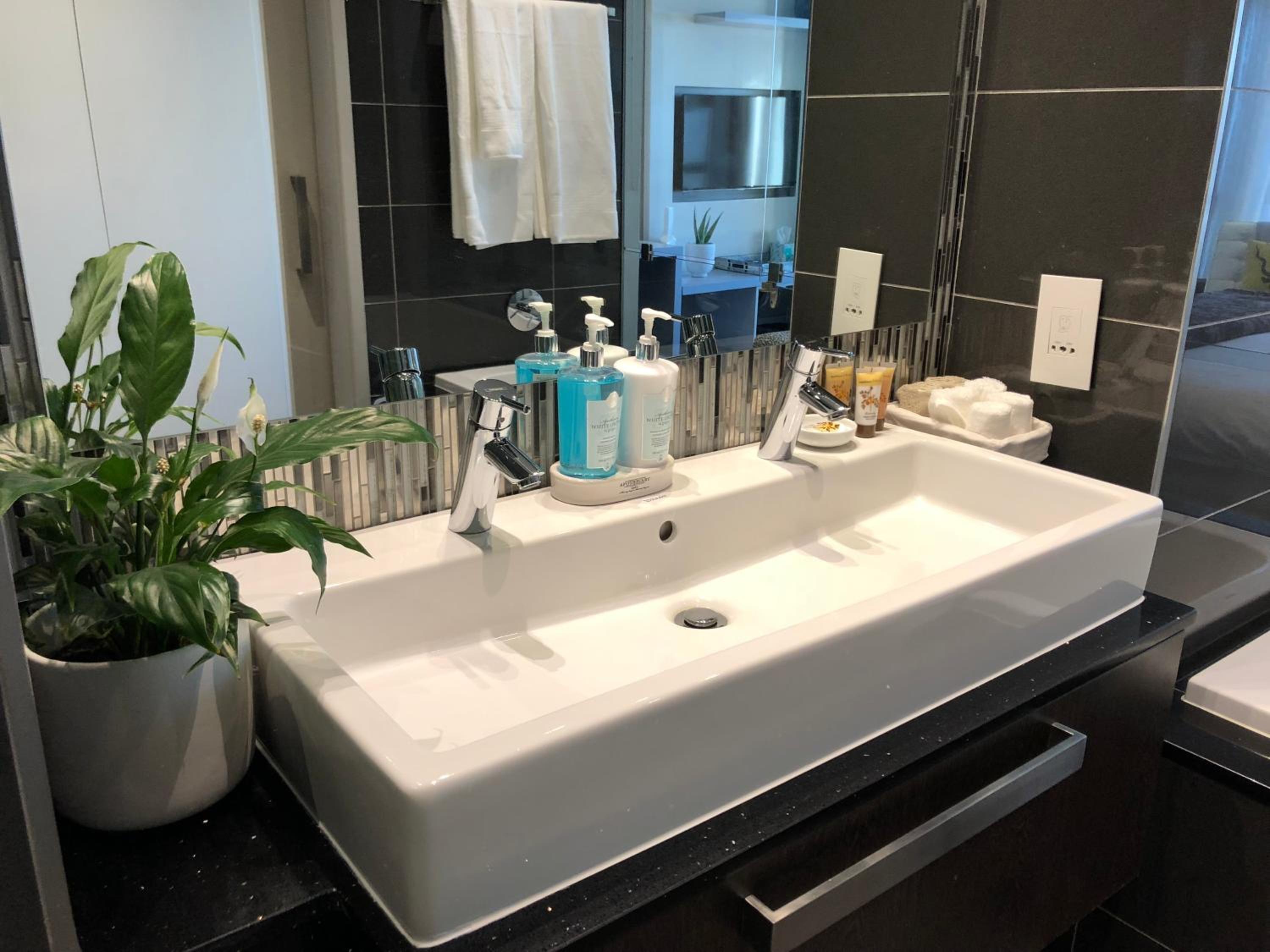 Sandton Skye Suites