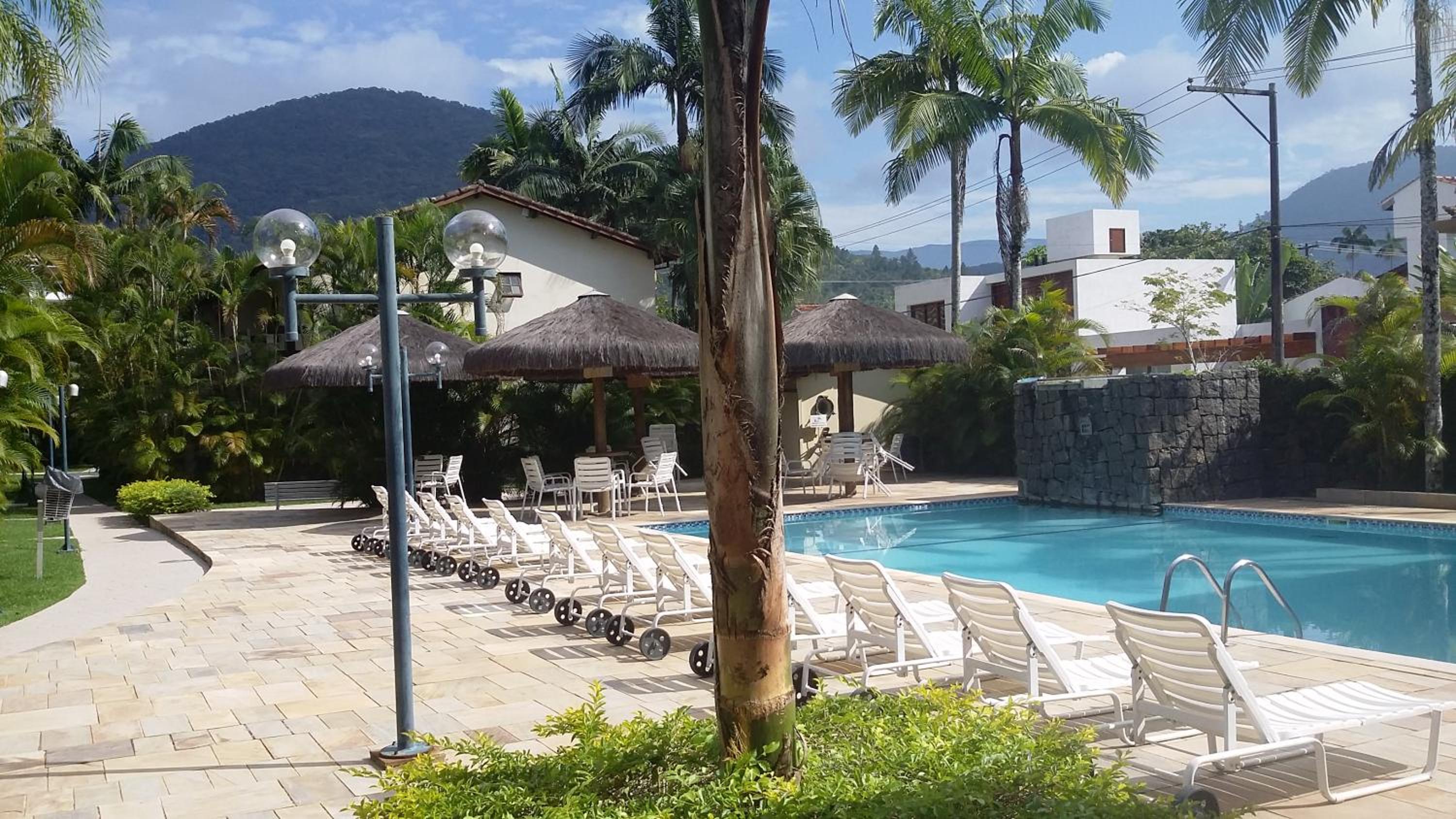 Condominio RESIDENCIAL Via Marina a 80 metros da Praia da Enseada