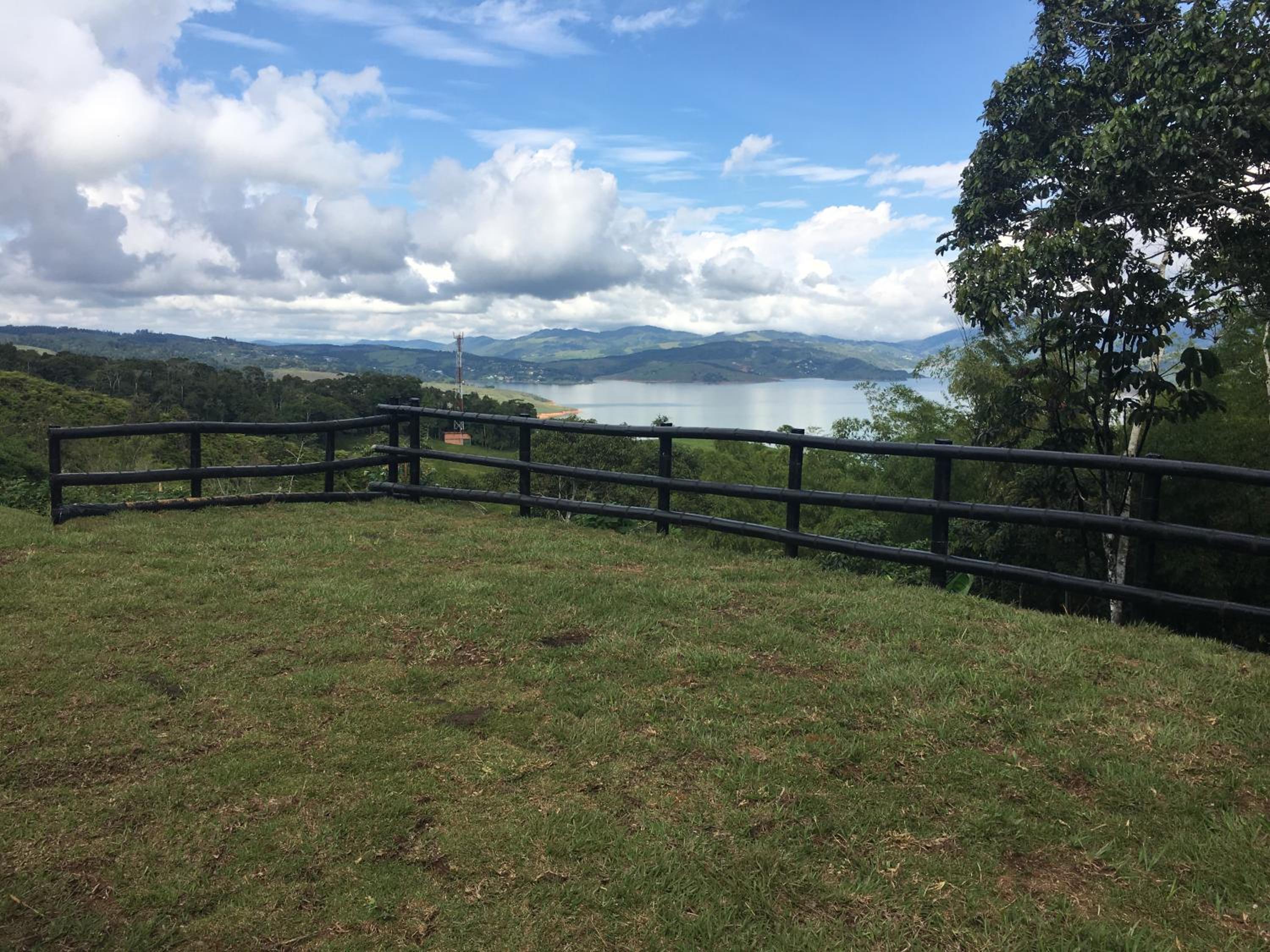 La cabaña del lago Calima