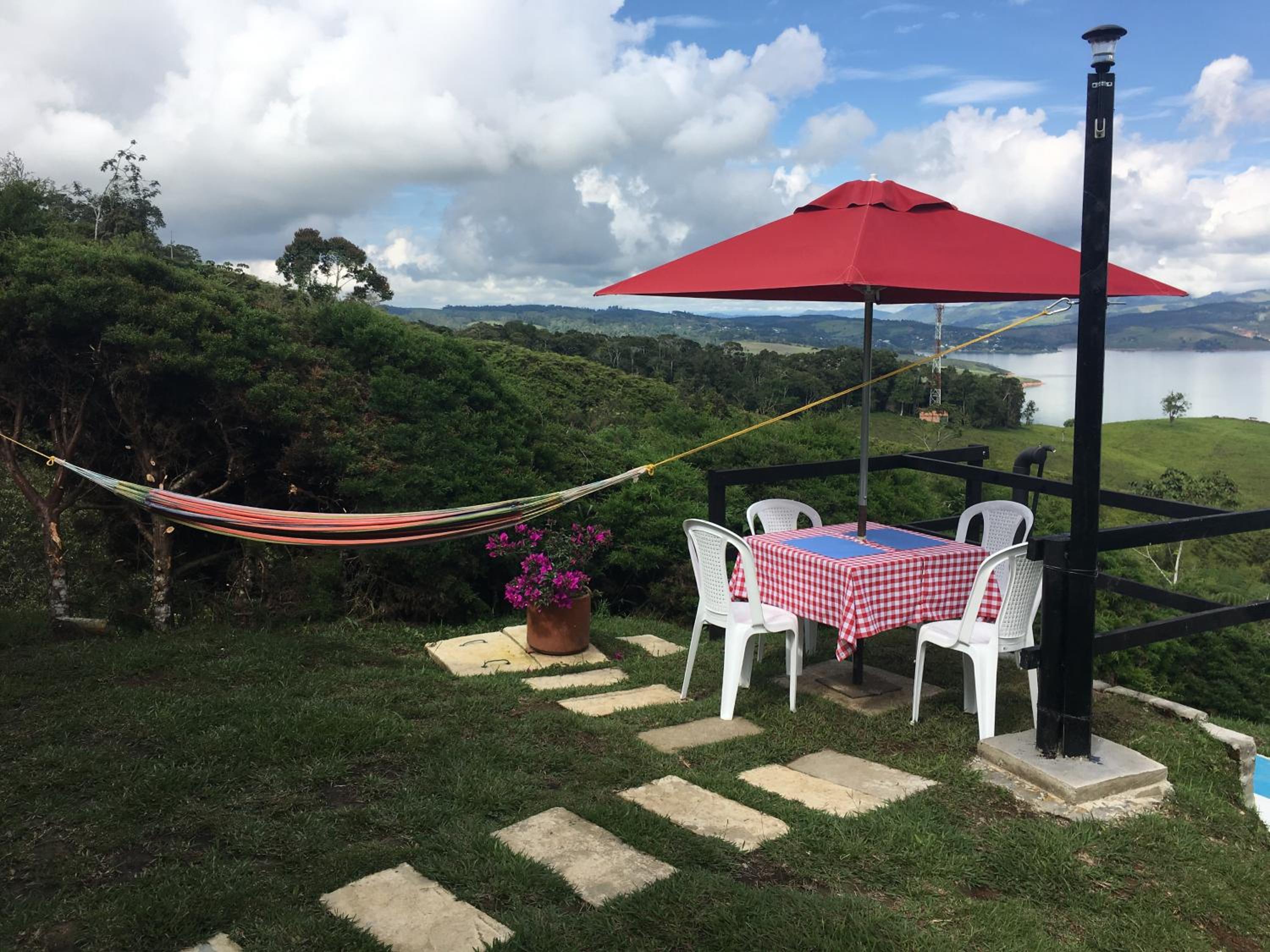 La cabaña del lago Calima