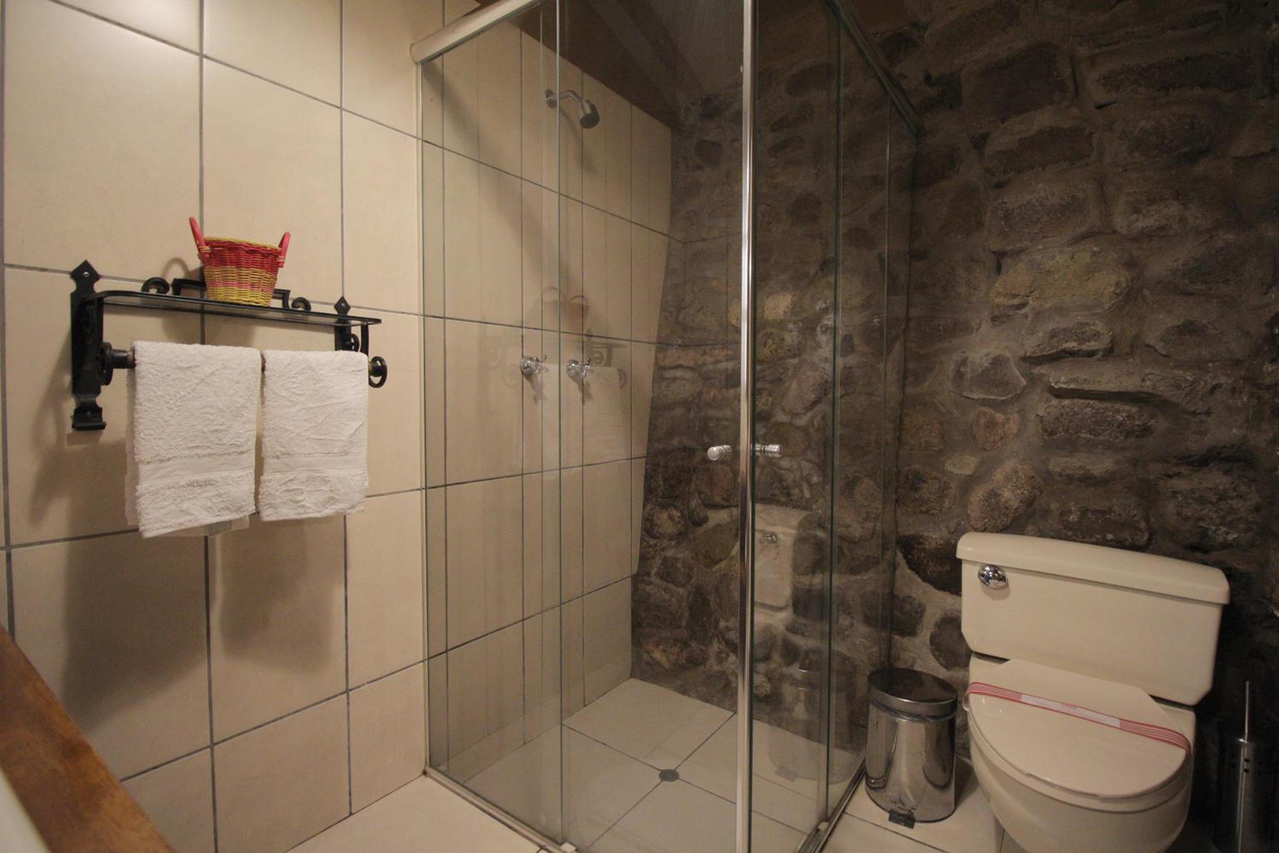 "LLipimpac Guesthouse"