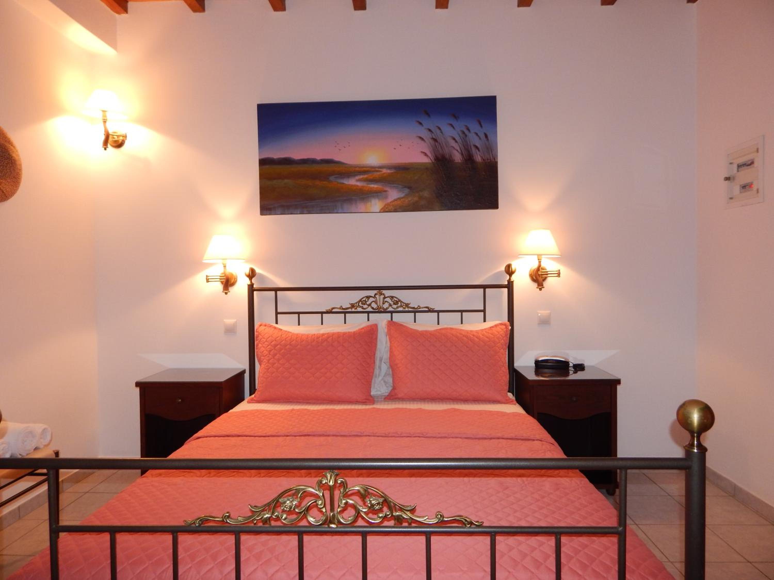 Tinos Suites & Apartments