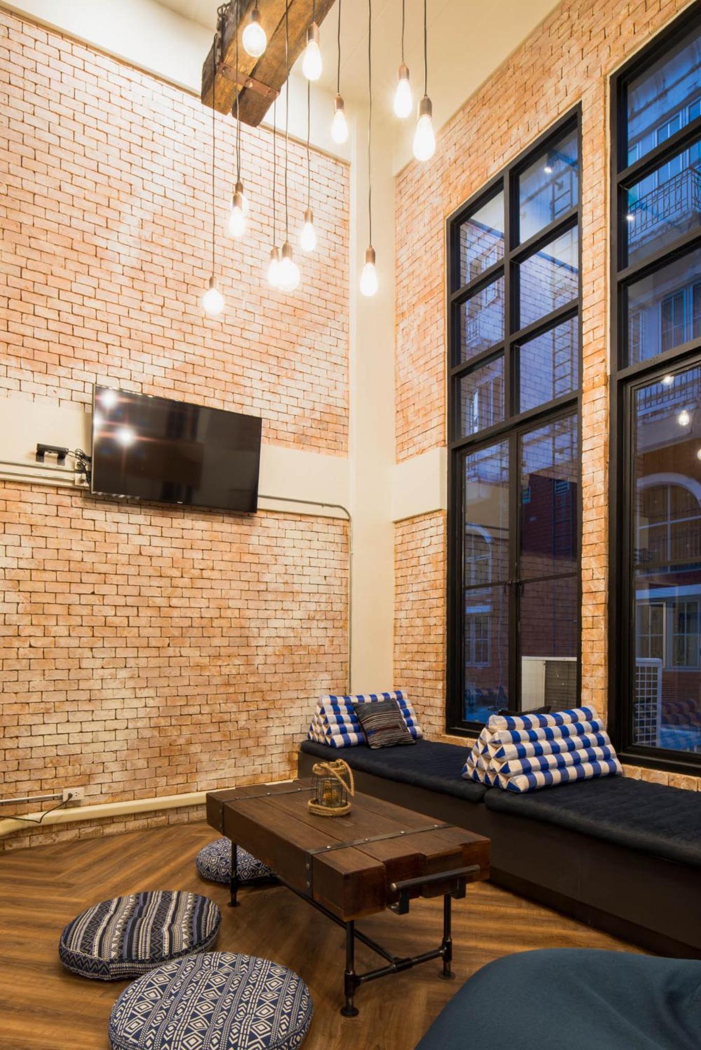 Natee Hostel