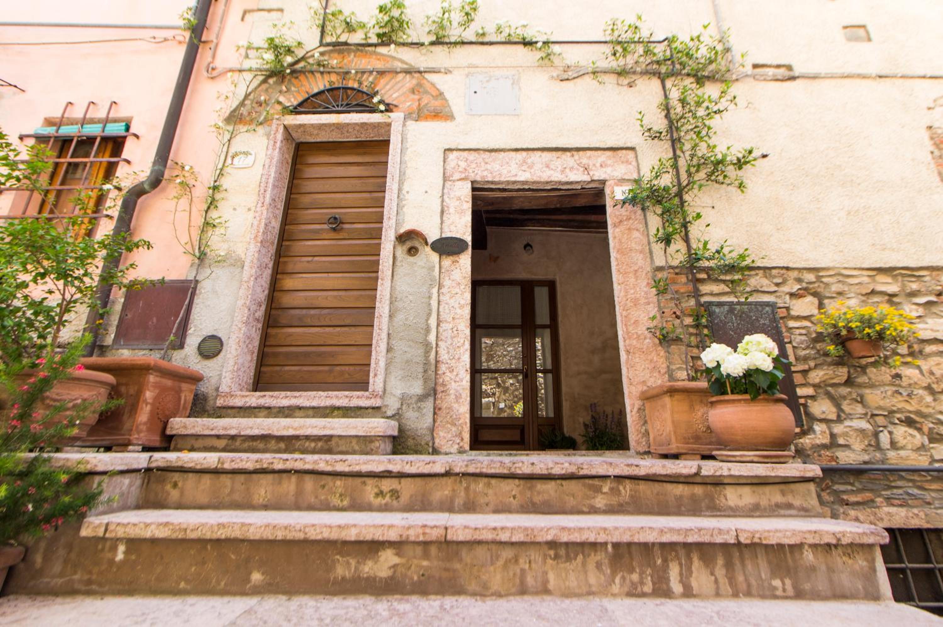 Le Dame del Borgo