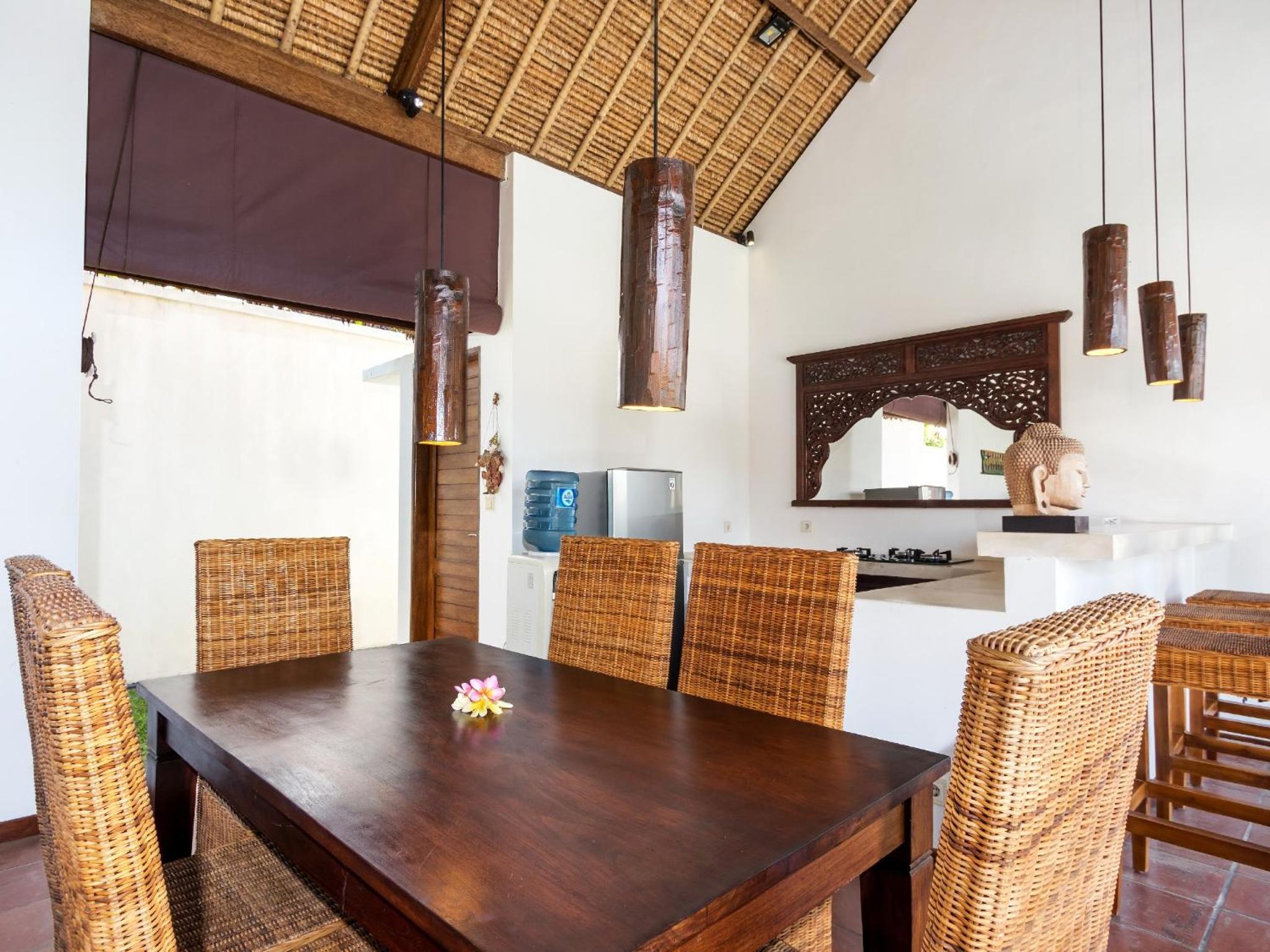Villa Candi Kecil Tujuh by Villa Finder