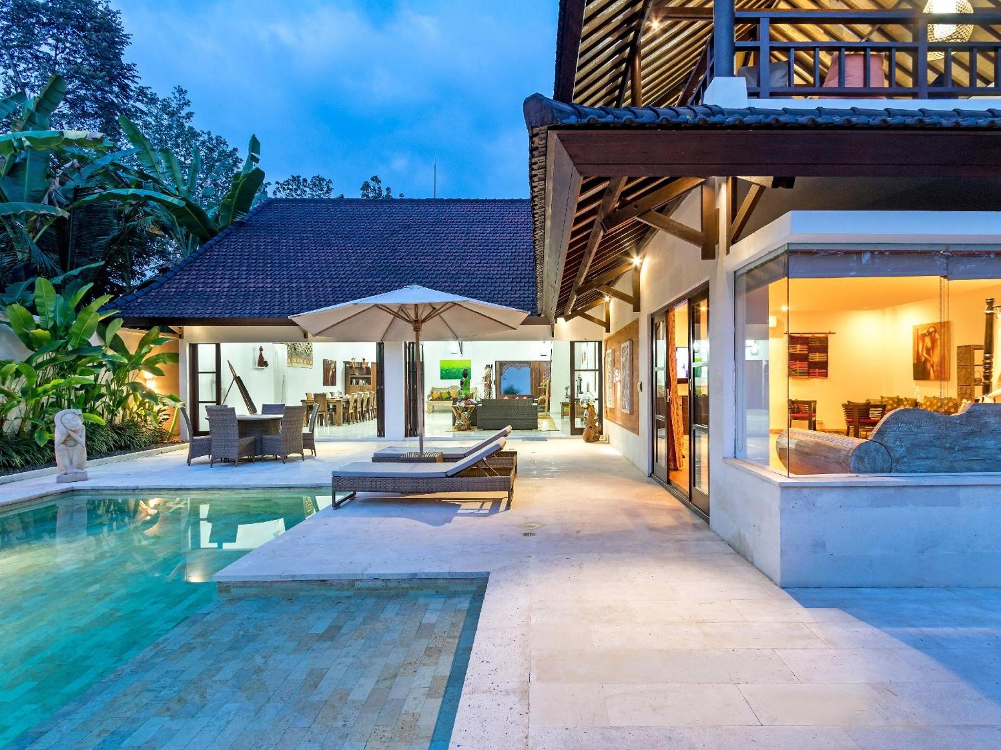 Villa Candi Kecil Tujuh by Villa Finder