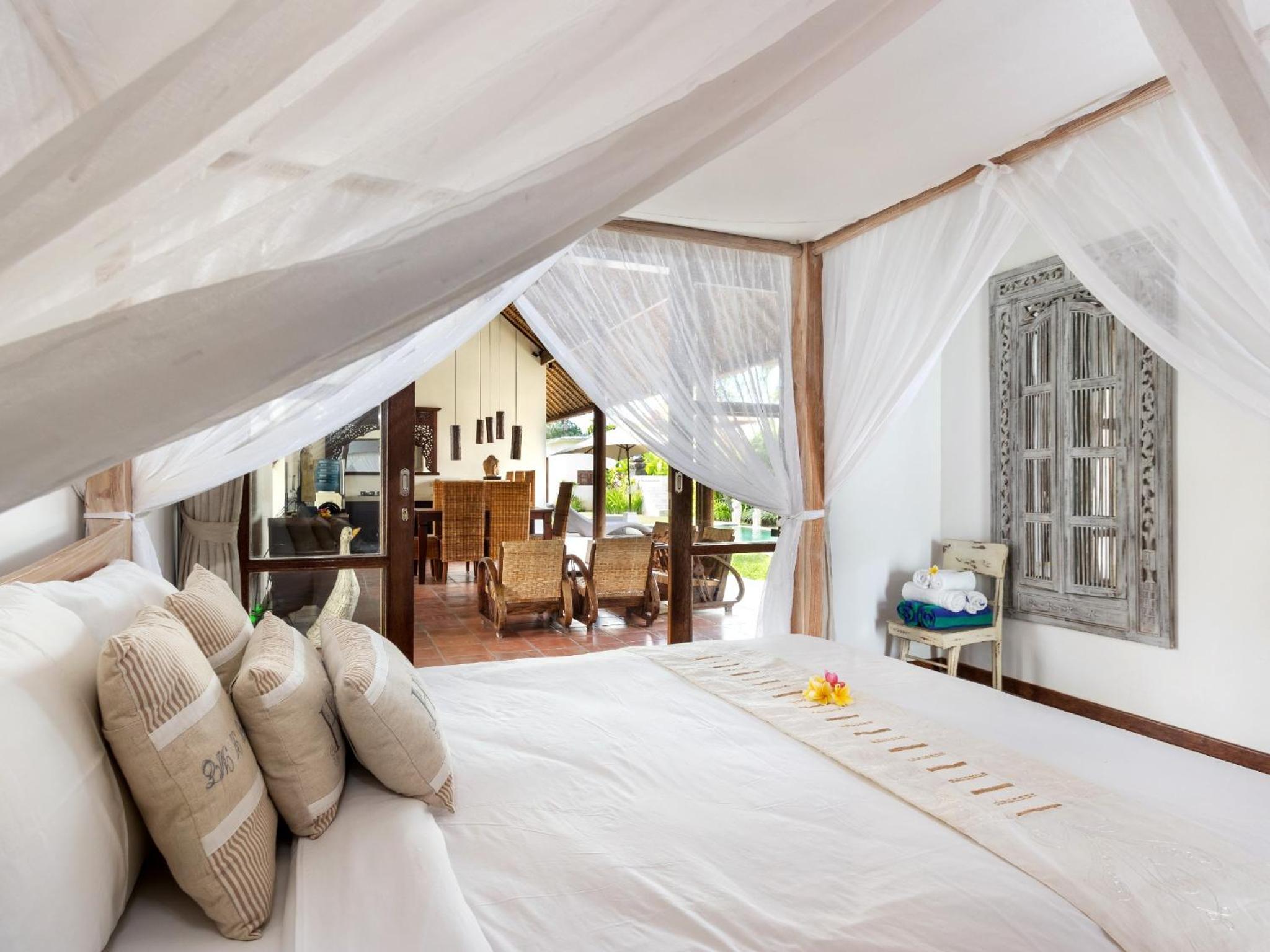 Villa Candi Kecil Tujuh by Villa Finder