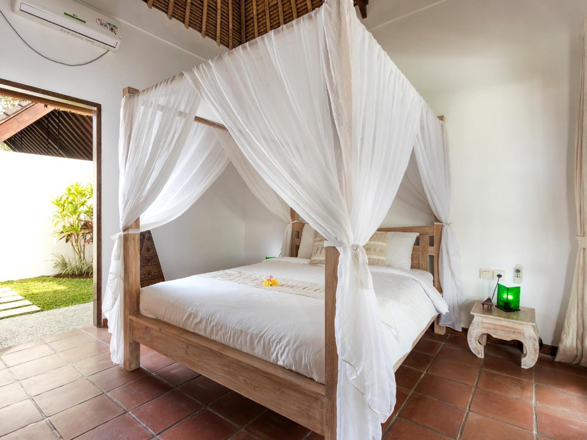 Villa Candi Kecil Tujuh by Villa Finder