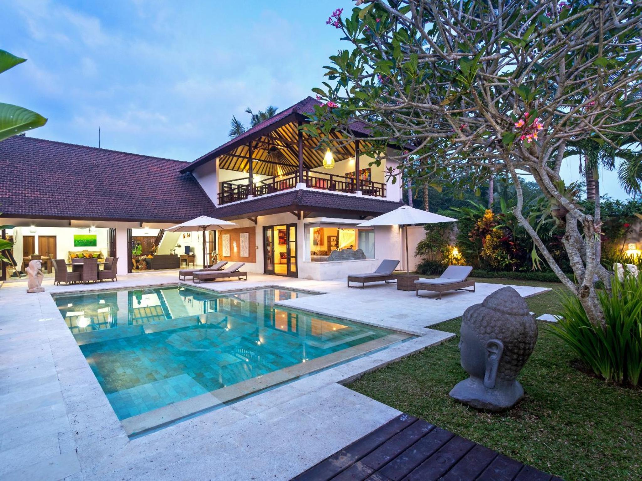 Villa Candi Kecil Tujuh by Villa Finder