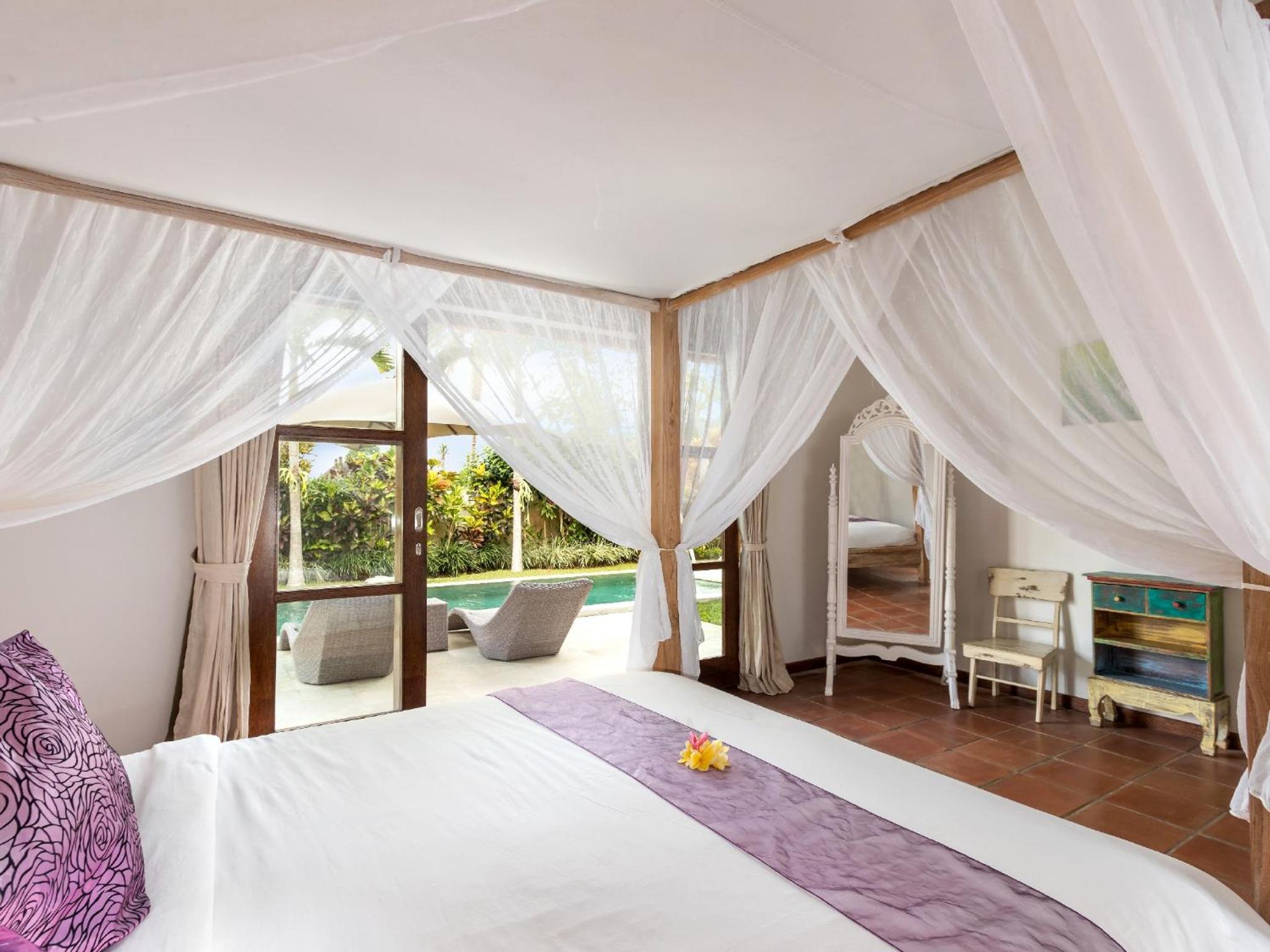 Villa Candi Kecil Tujuh by Villa Finder
