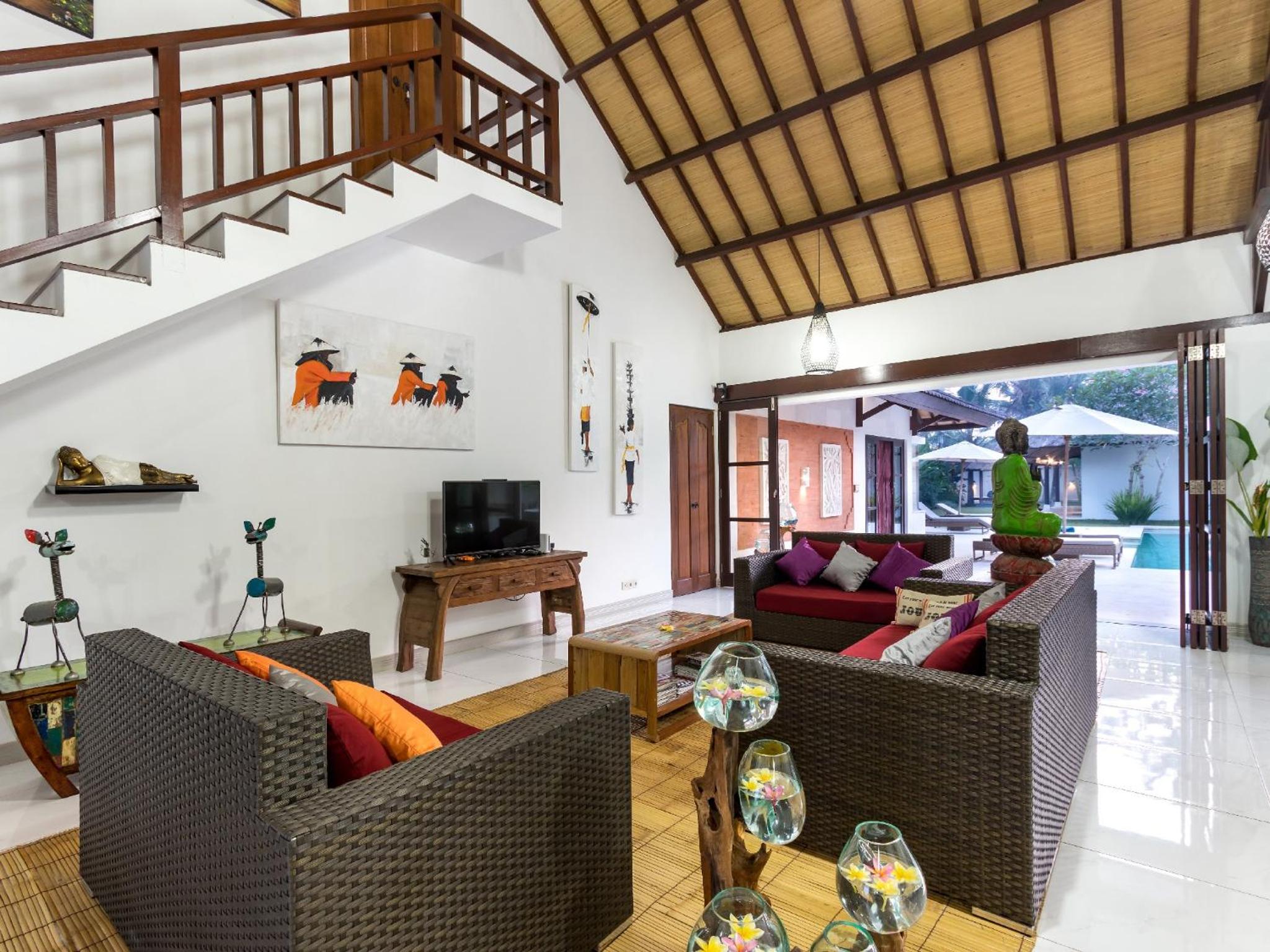Villa Candi Kecil Tujuh by Villa Finder