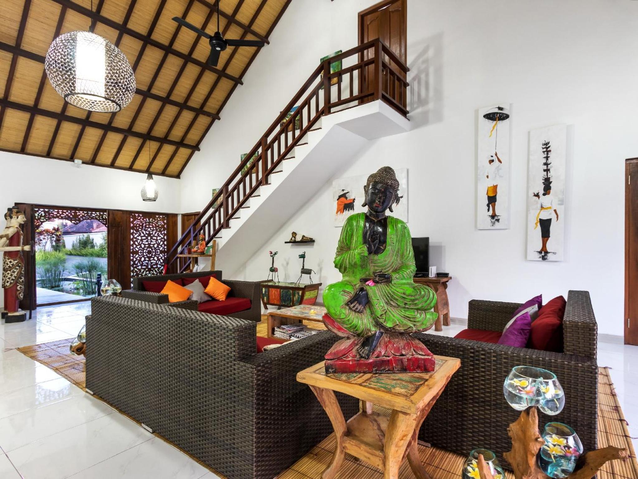 Villa Candi Kecil Tujuh by Villa Finder
