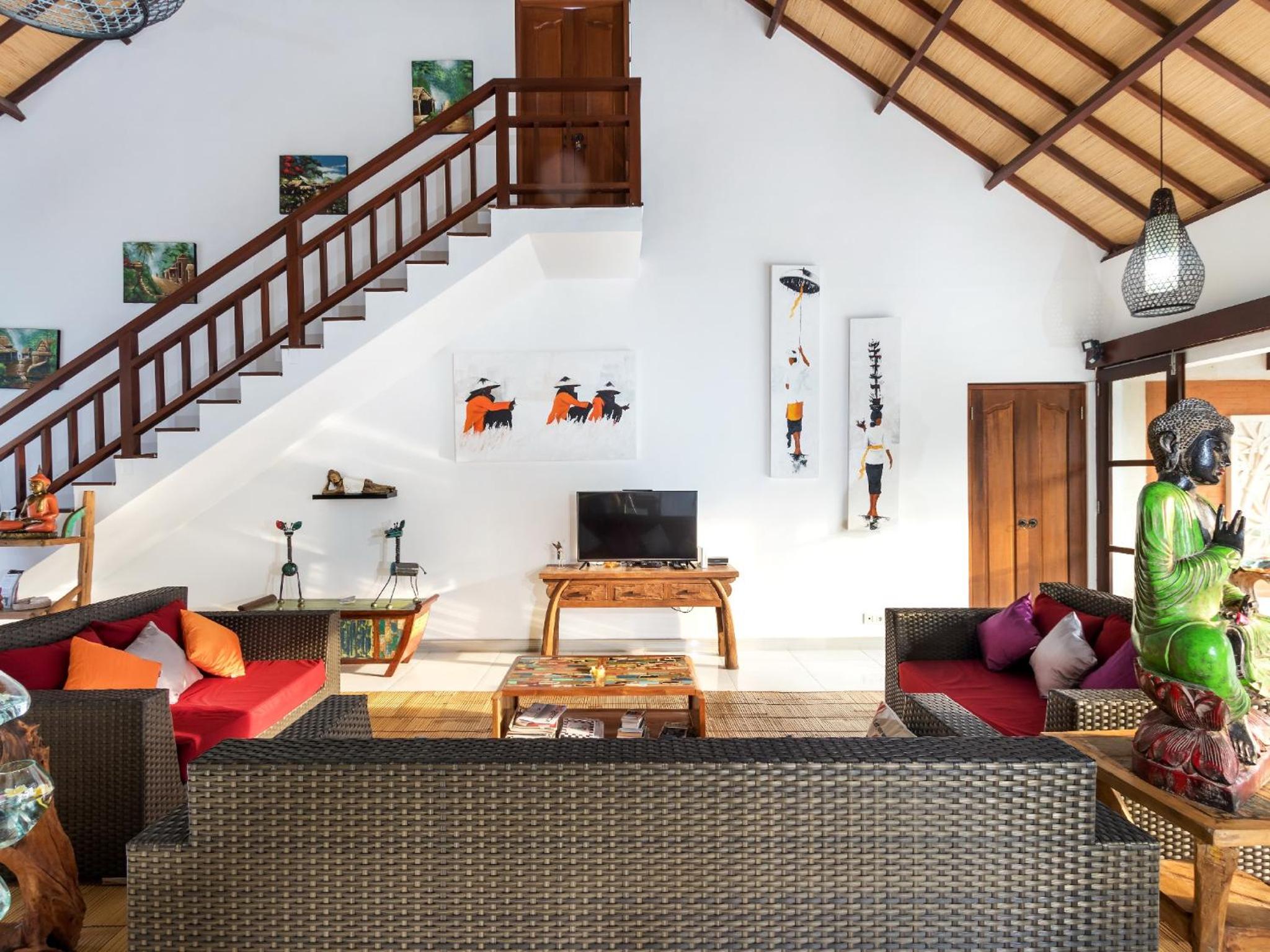 Villa Candi Kecil Tujuh by Villa Finder