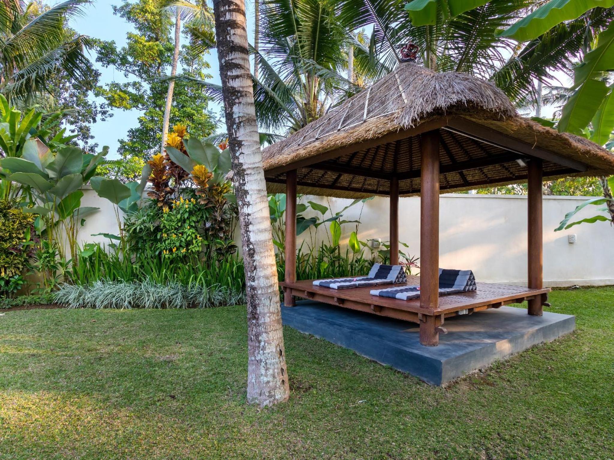 Villa Candi Kecil Tujuh by Villa Finder