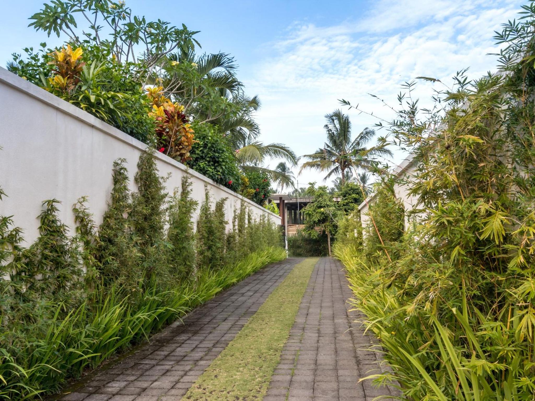 Villa Candi Kecil Tujuh by Villa Finder
