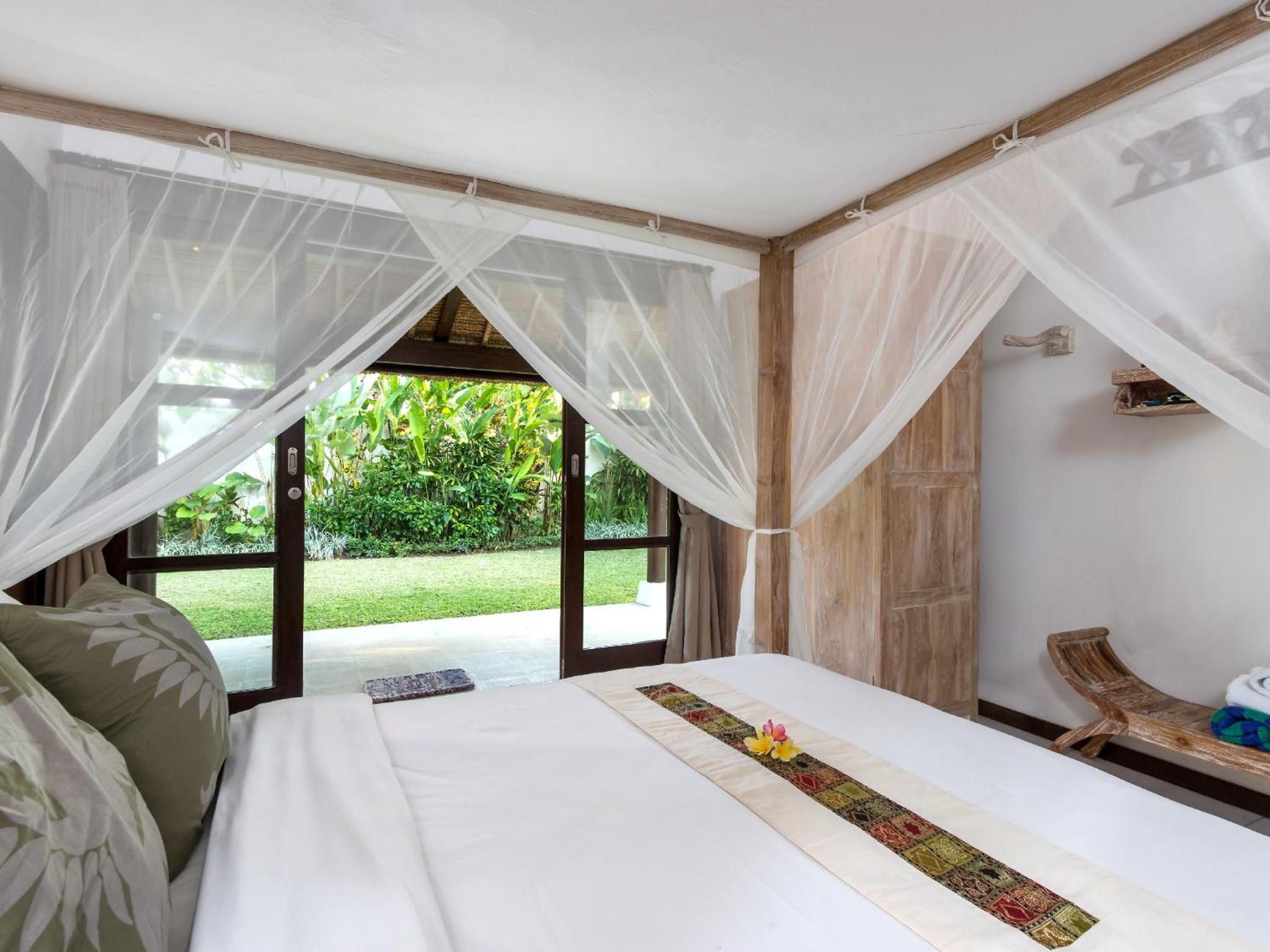 Villa Candi Kecil Tujuh by Villa Finder