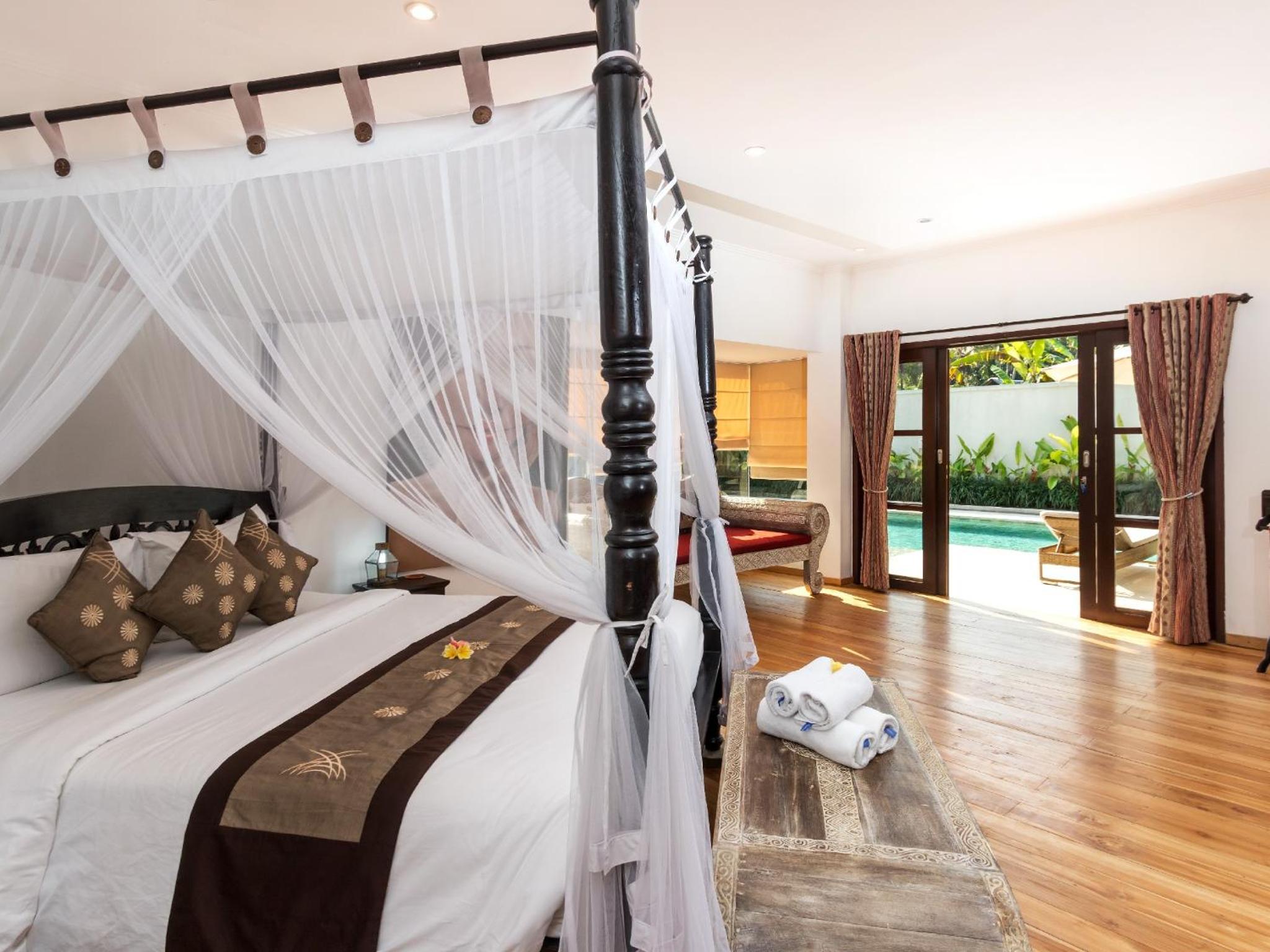 Villa Candi Kecil Tujuh by Villa Finder