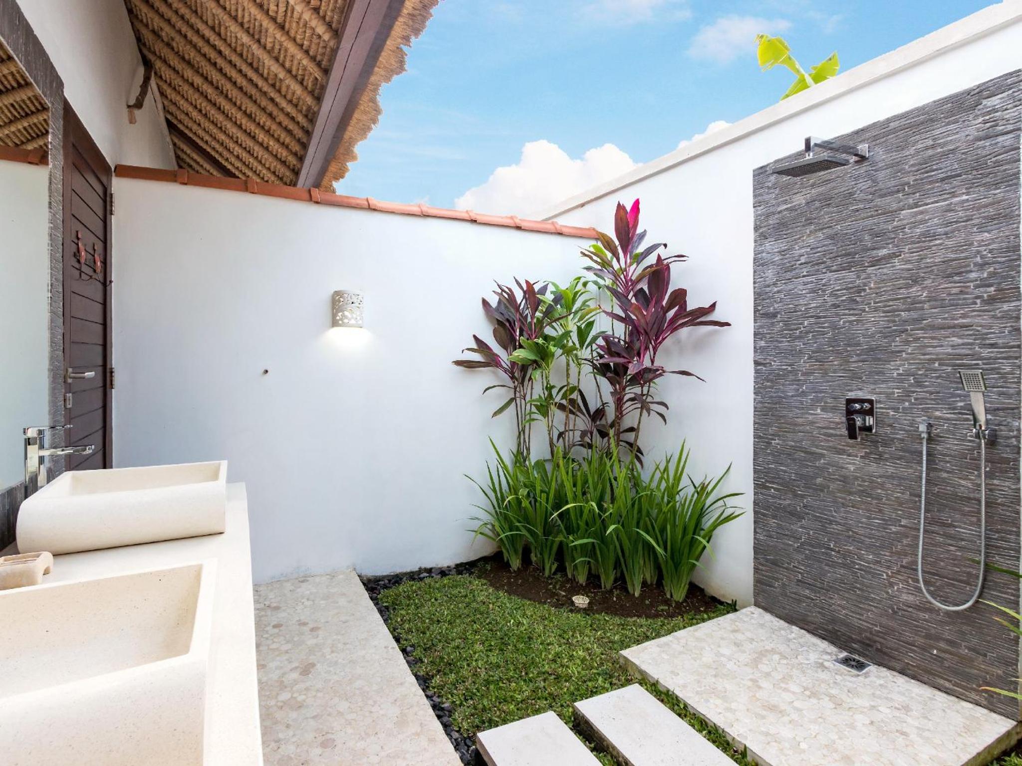 Villa Candi Kecil Tujuh by Villa Finder