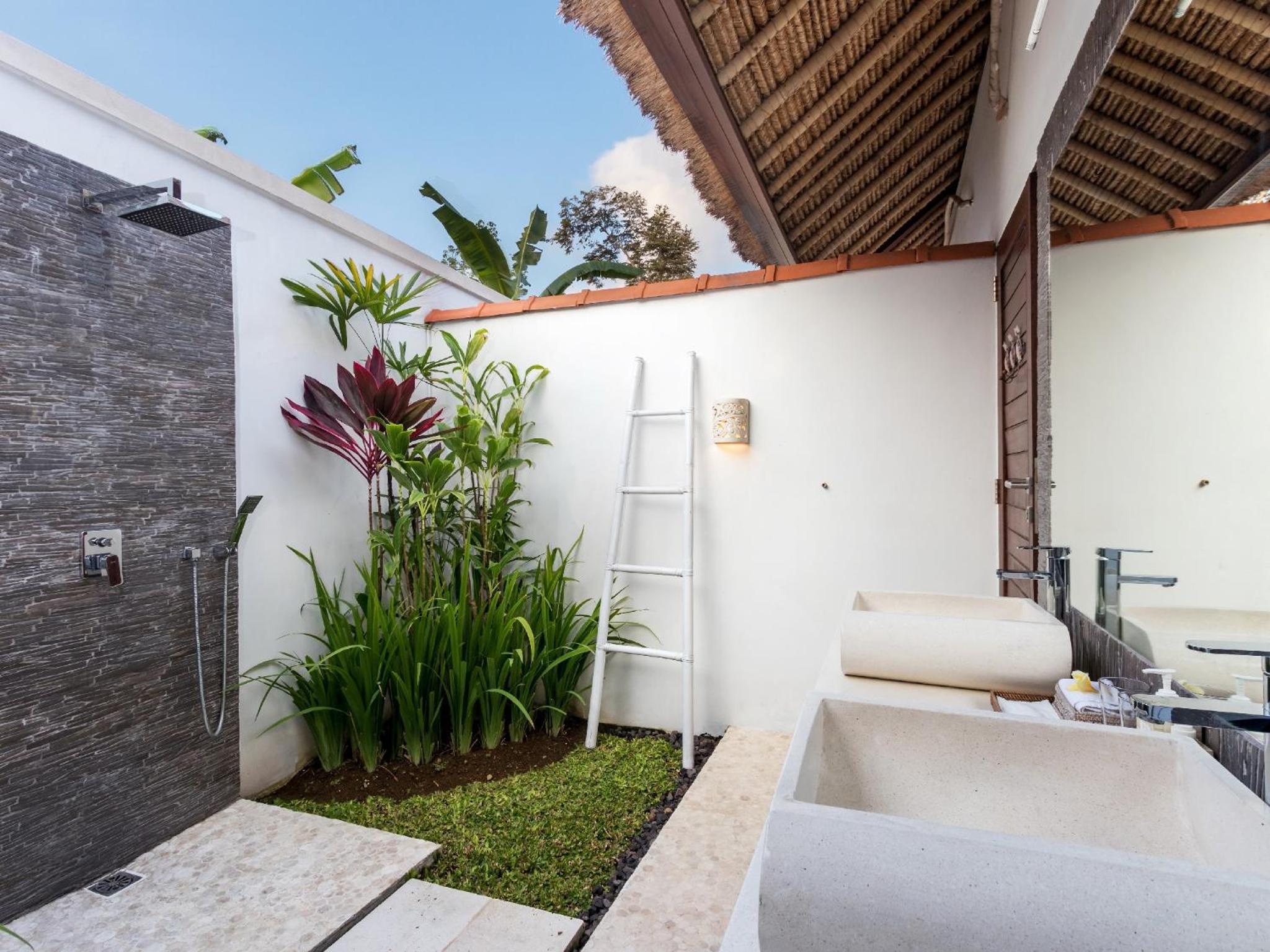 Villa Candi Kecil Tujuh by Villa Finder