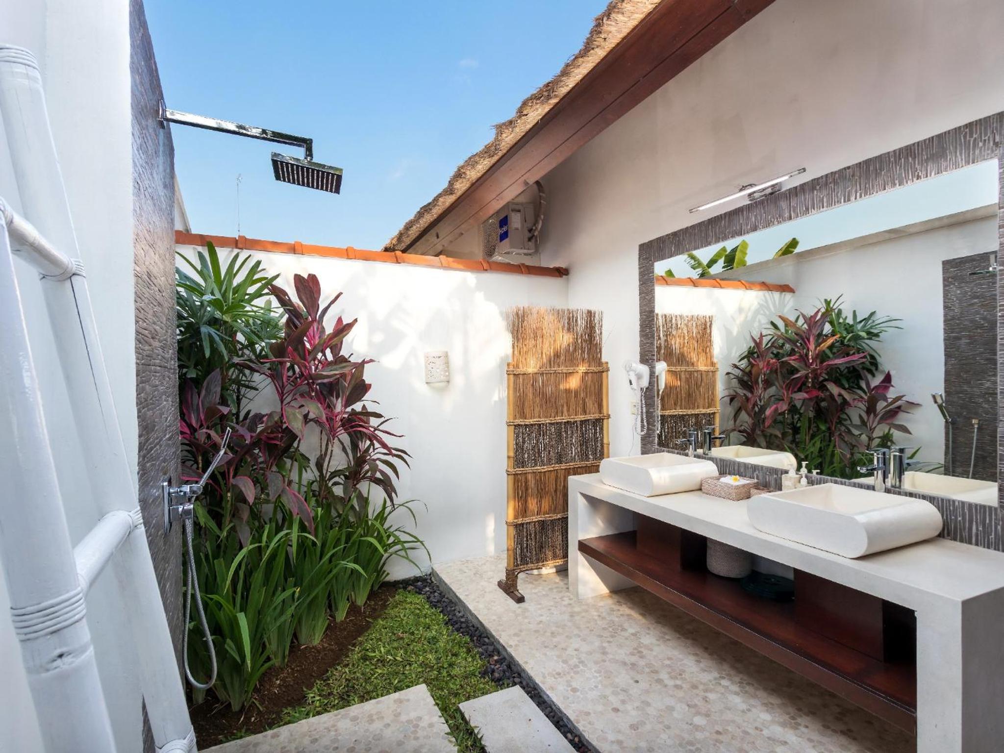 Villa Candi Kecil Tujuh by Villa Finder