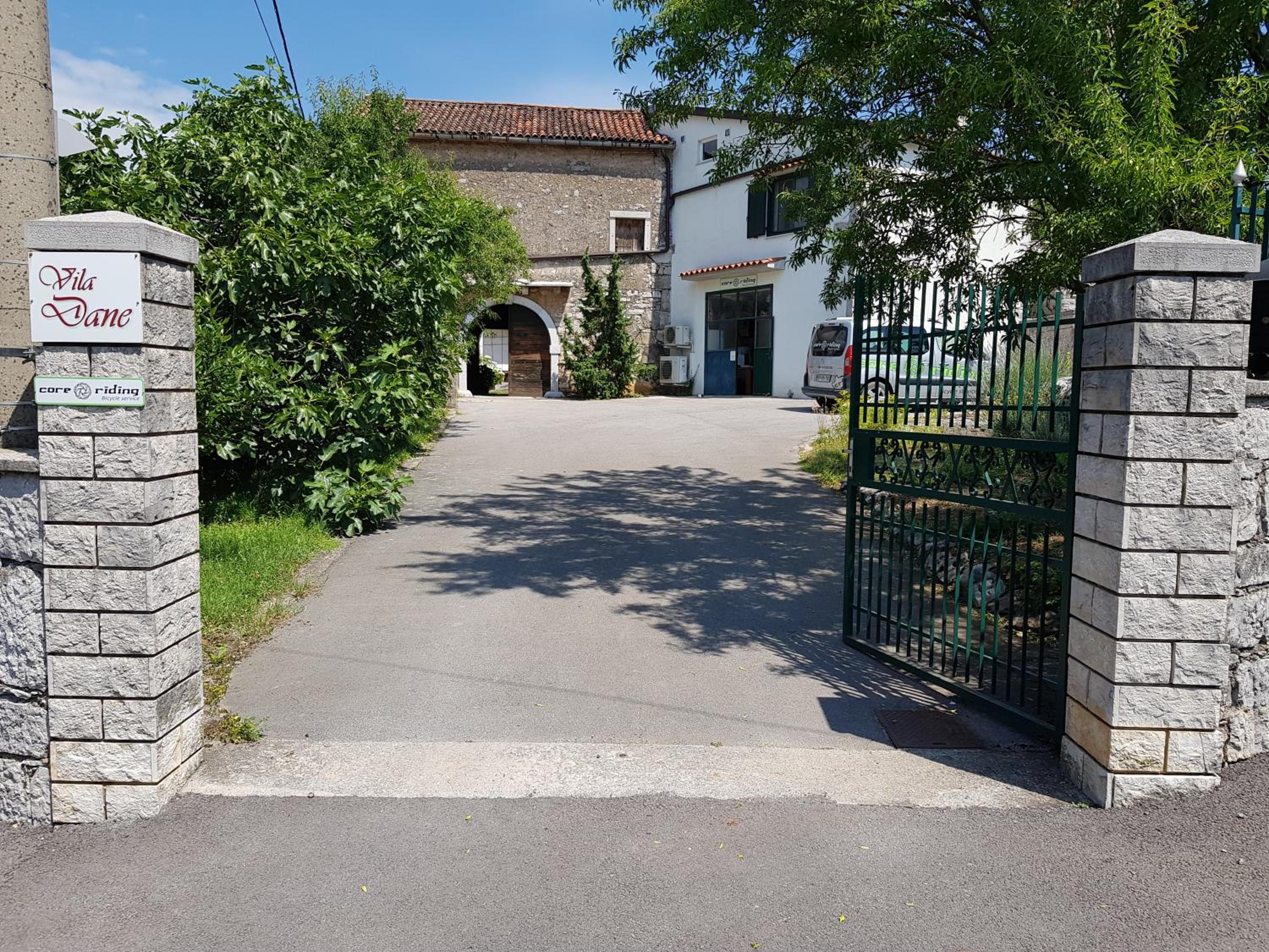 Photo 29