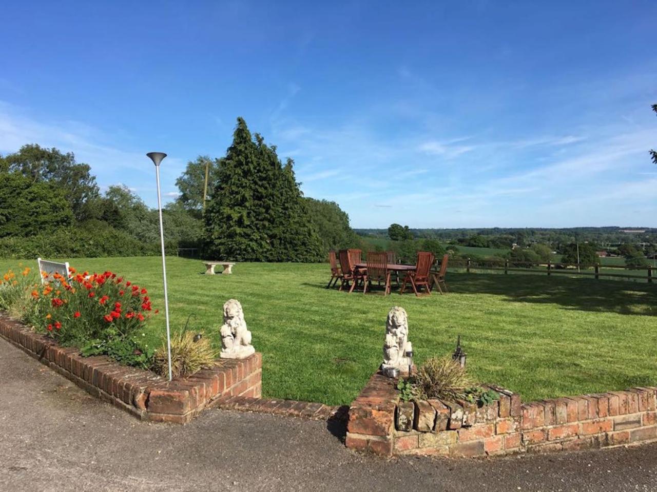 Colthrop Manor — 8