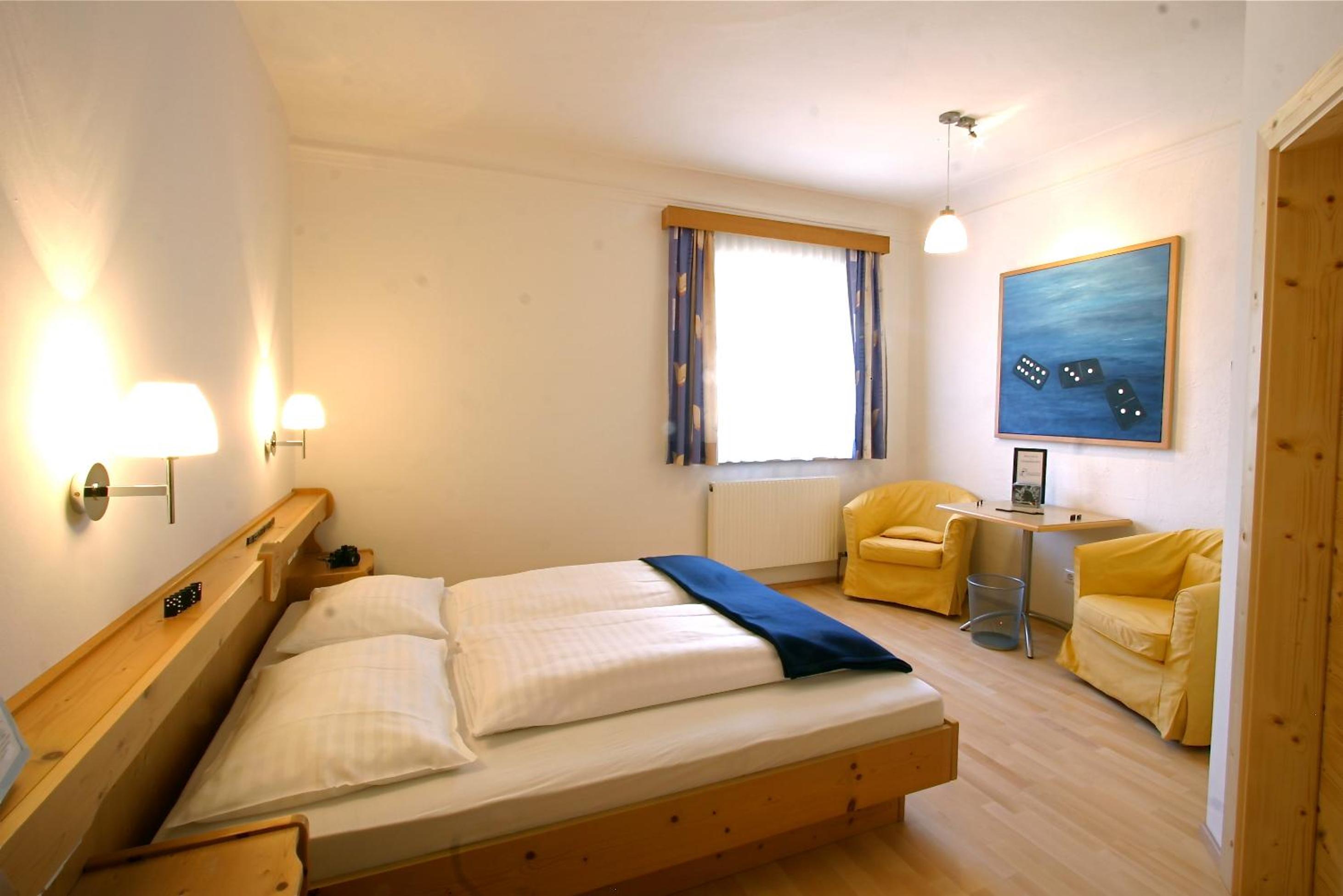 Spiele- und Buchhotel Tschitscher view 2