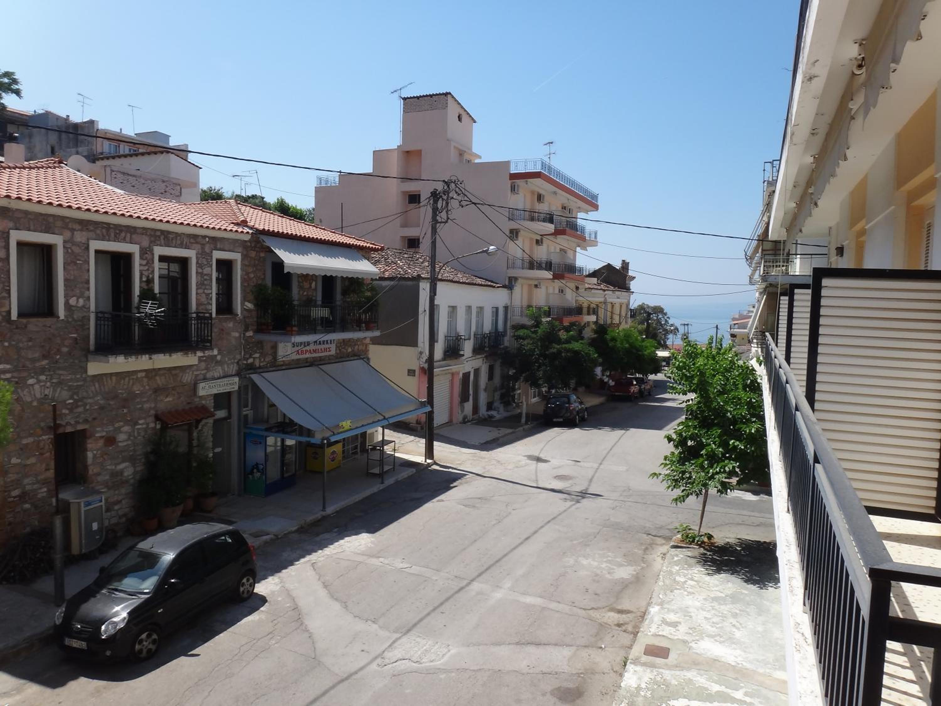 Papaioannou Aparts